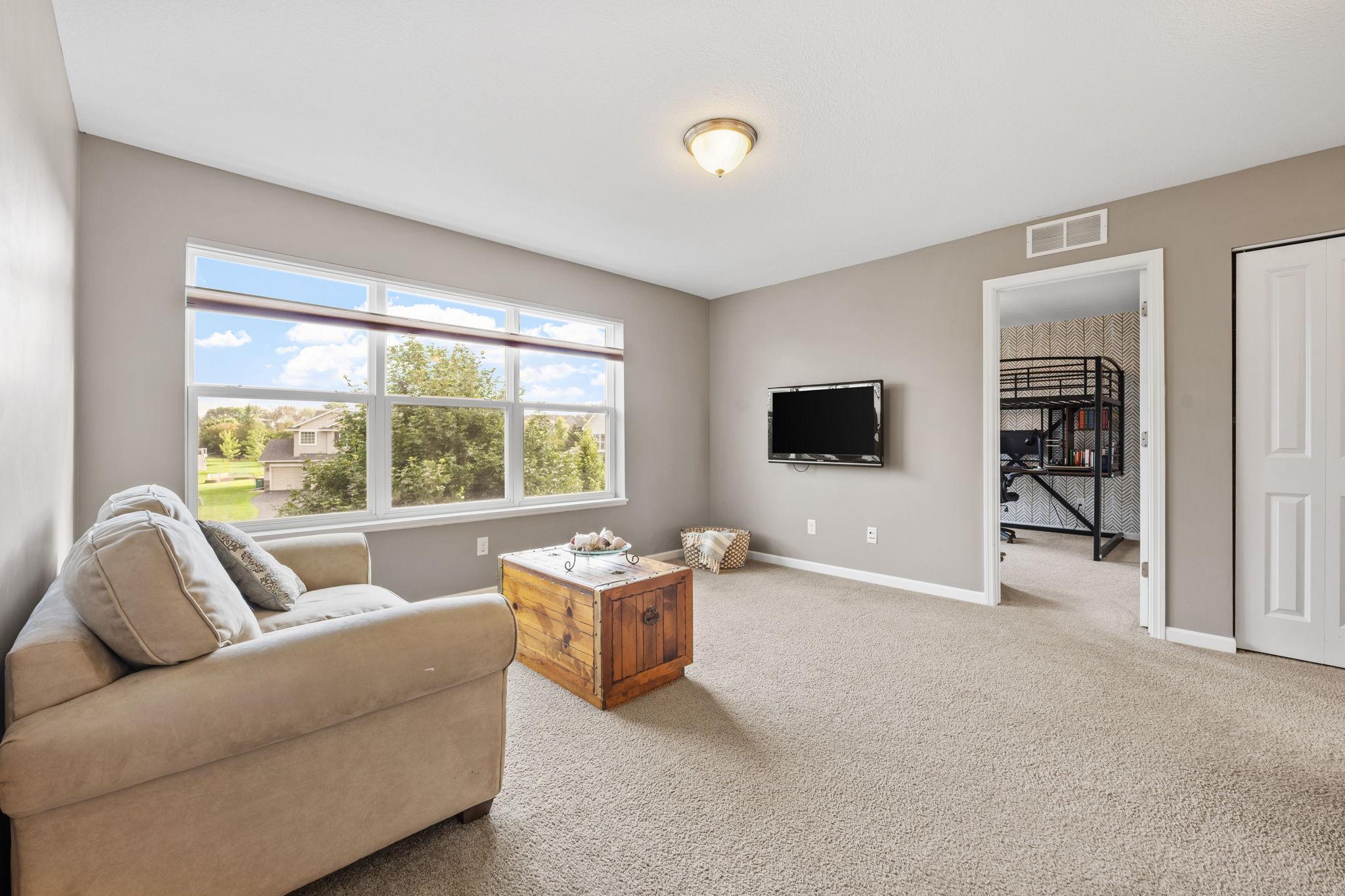 Lakeville, Minnesota, 55044, United States, 4 Bedrooms Bedrooms, ,3 BathroomsBathrooms,Residential,For Sale,1992013