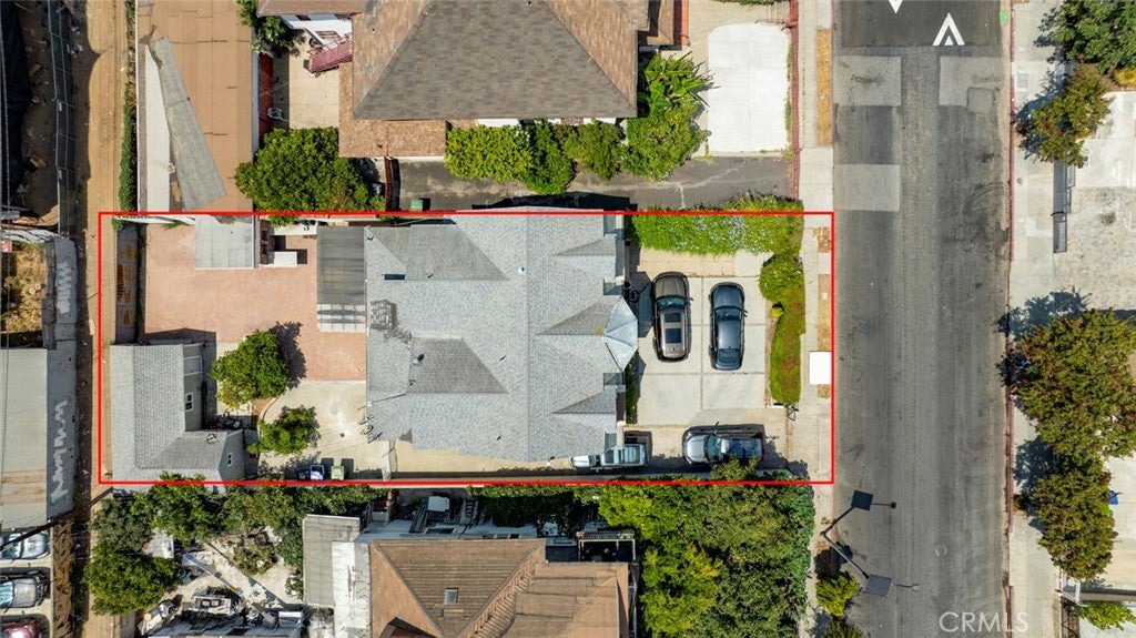 Los Angeles, California, 90006, United States, 5 Bedrooms Bedrooms, ,2 BathroomsBathrooms,Residential,For Sale,1940341