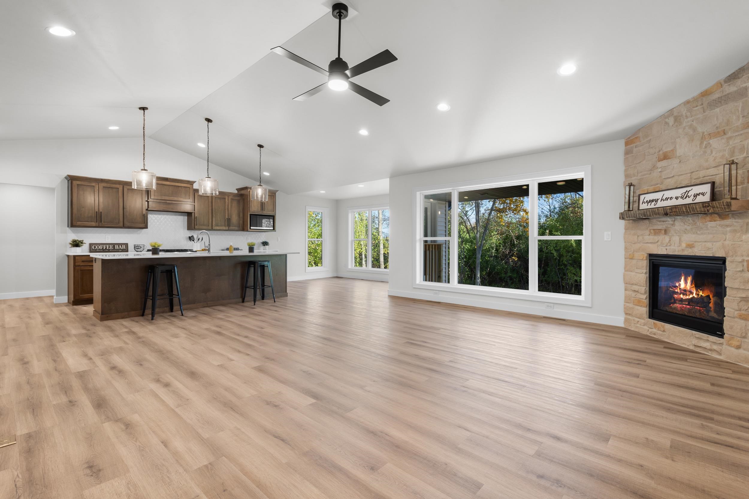 DE PERE, Wisconsin, 54115, United States, 3 Bedrooms Bedrooms, ,3 BathroomsBathrooms,Residential,For Sale,1967985