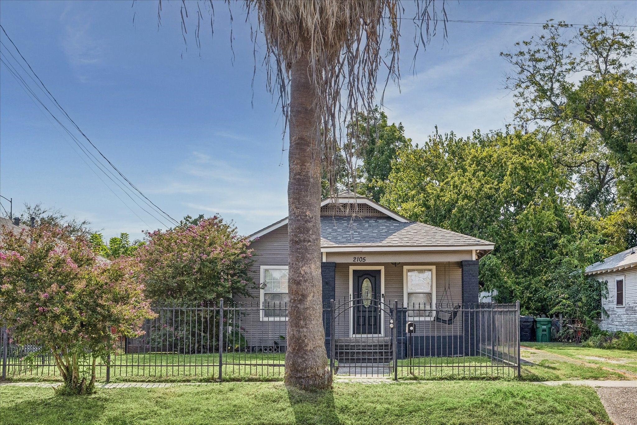 Lawrence St, Houston, TX 77008