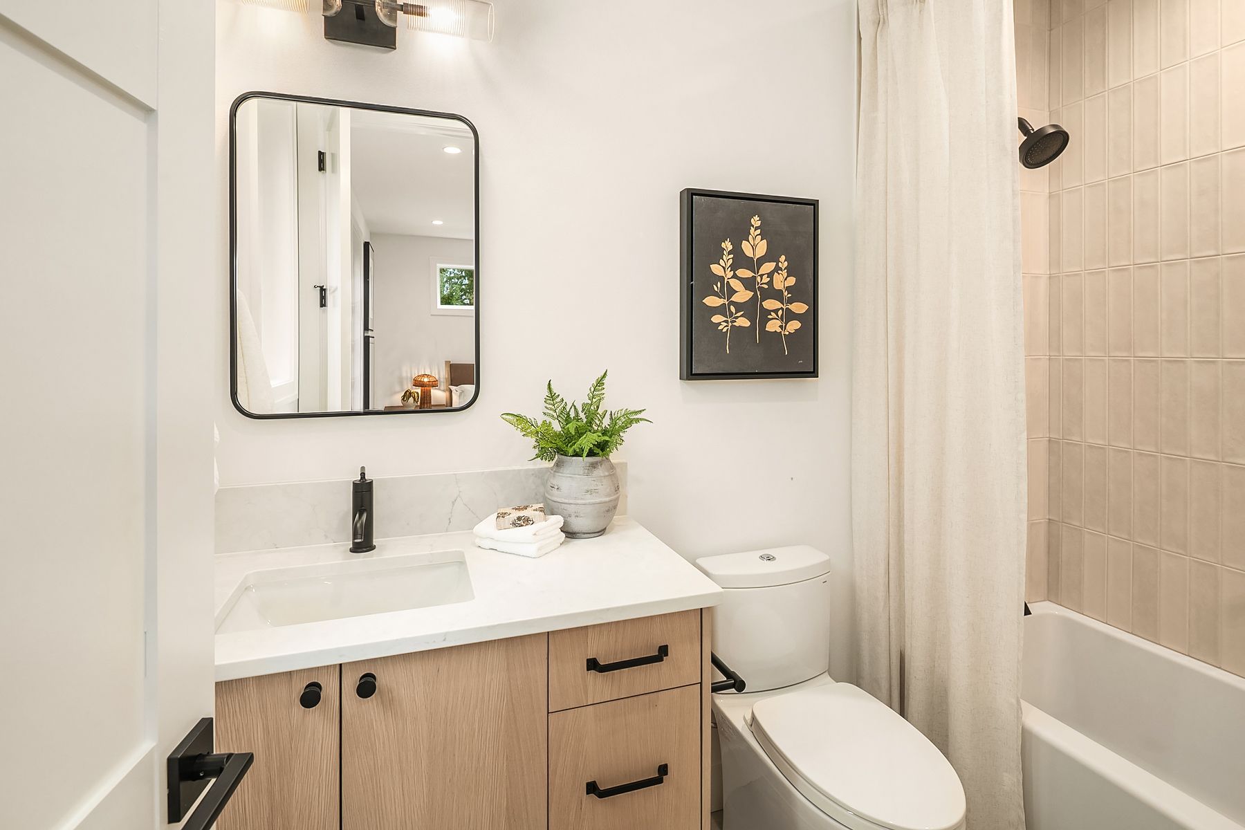  1706 111th Ave NE, Bellevue, WA 98004 - 物件實景