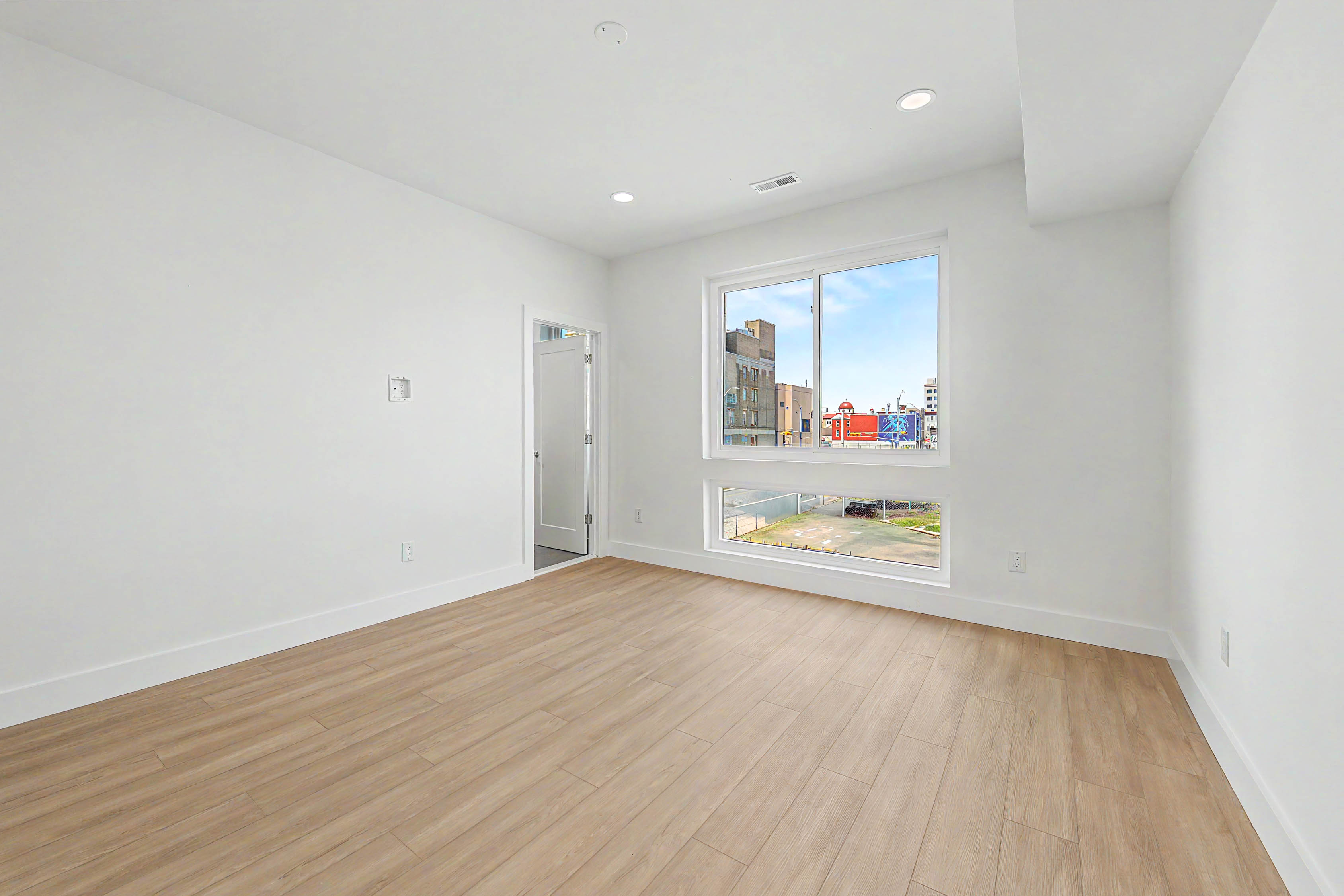  105 B Westminster Avenue - 物件實景