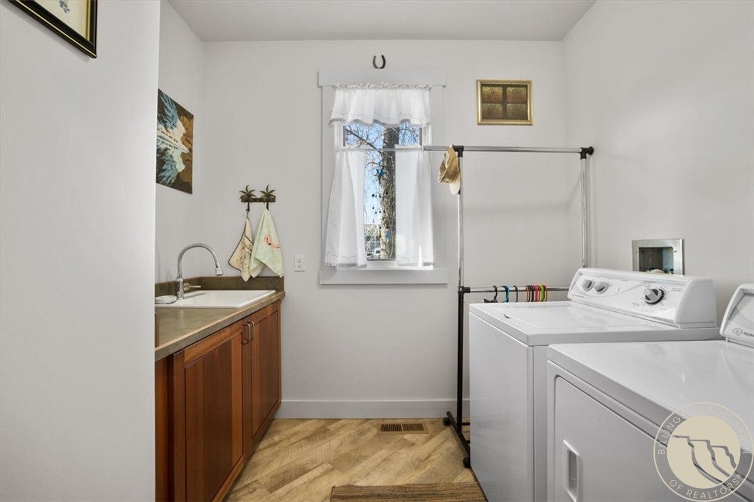 Billings, Montana, 59101, United States, 3 Bedrooms Bedrooms, ,2 BathroomsBathrooms,Residential,For Sale,2048034