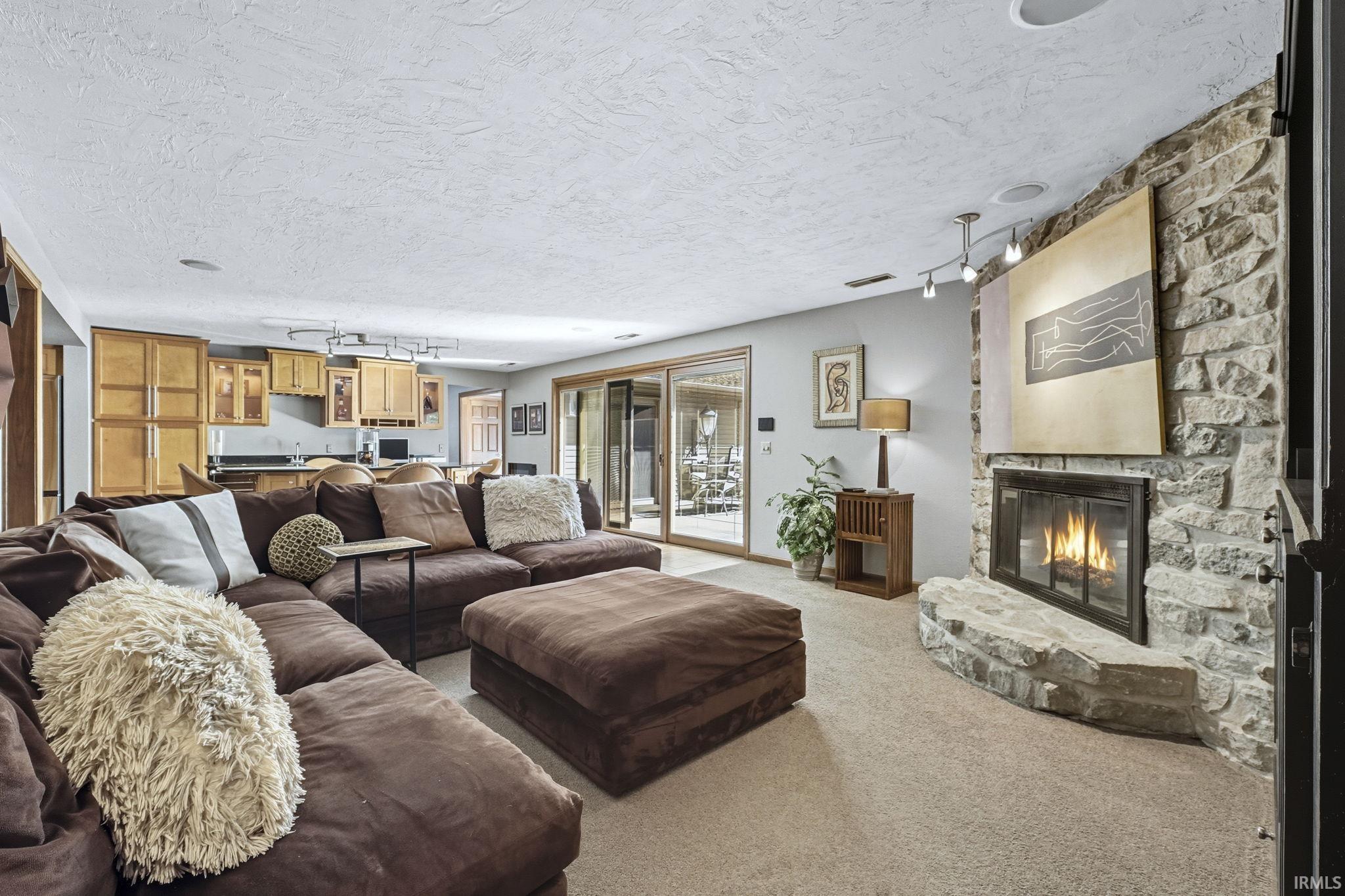 Auburn, Indiana, 46706-9510, United States, 4 Bedrooms Bedrooms, ,5 BathroomsBathrooms,Residential,For Sale,1984522