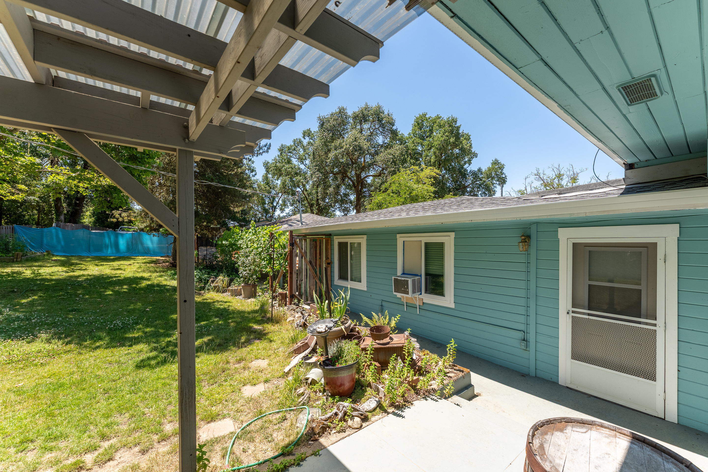 Willits, California, 95490, United States, 3 Bedrooms Bedrooms, ,2 BathroomsBathrooms,Residential,For Sale,1883434