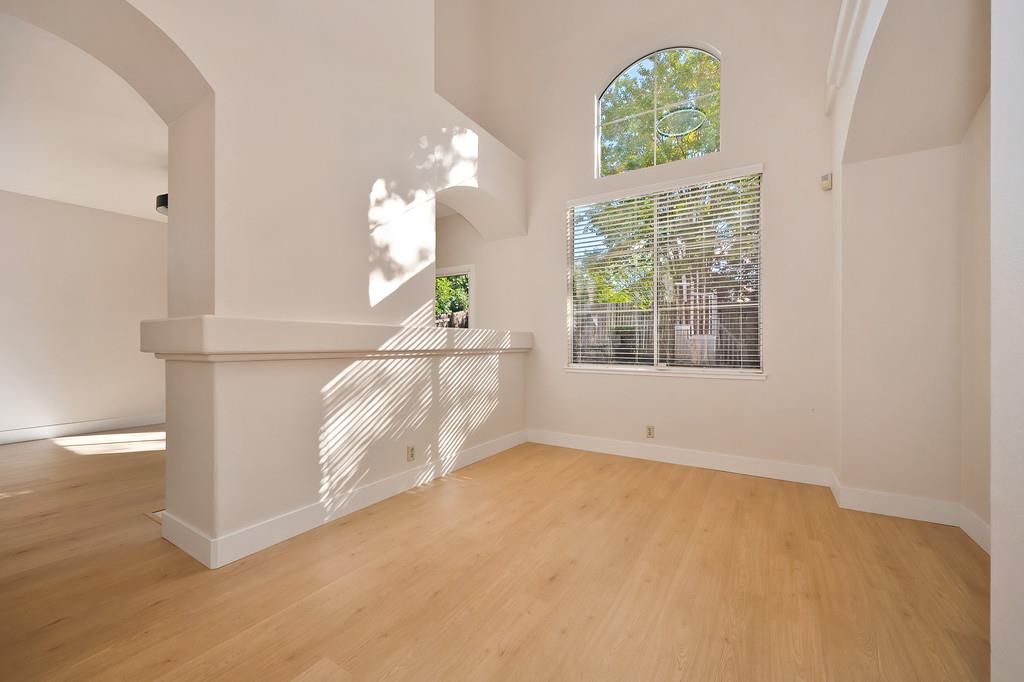 Roseville, California, 95661, United States, 4 Bedrooms Bedrooms, ,3 BathroomsBathrooms,Residential,For Sale,1989245