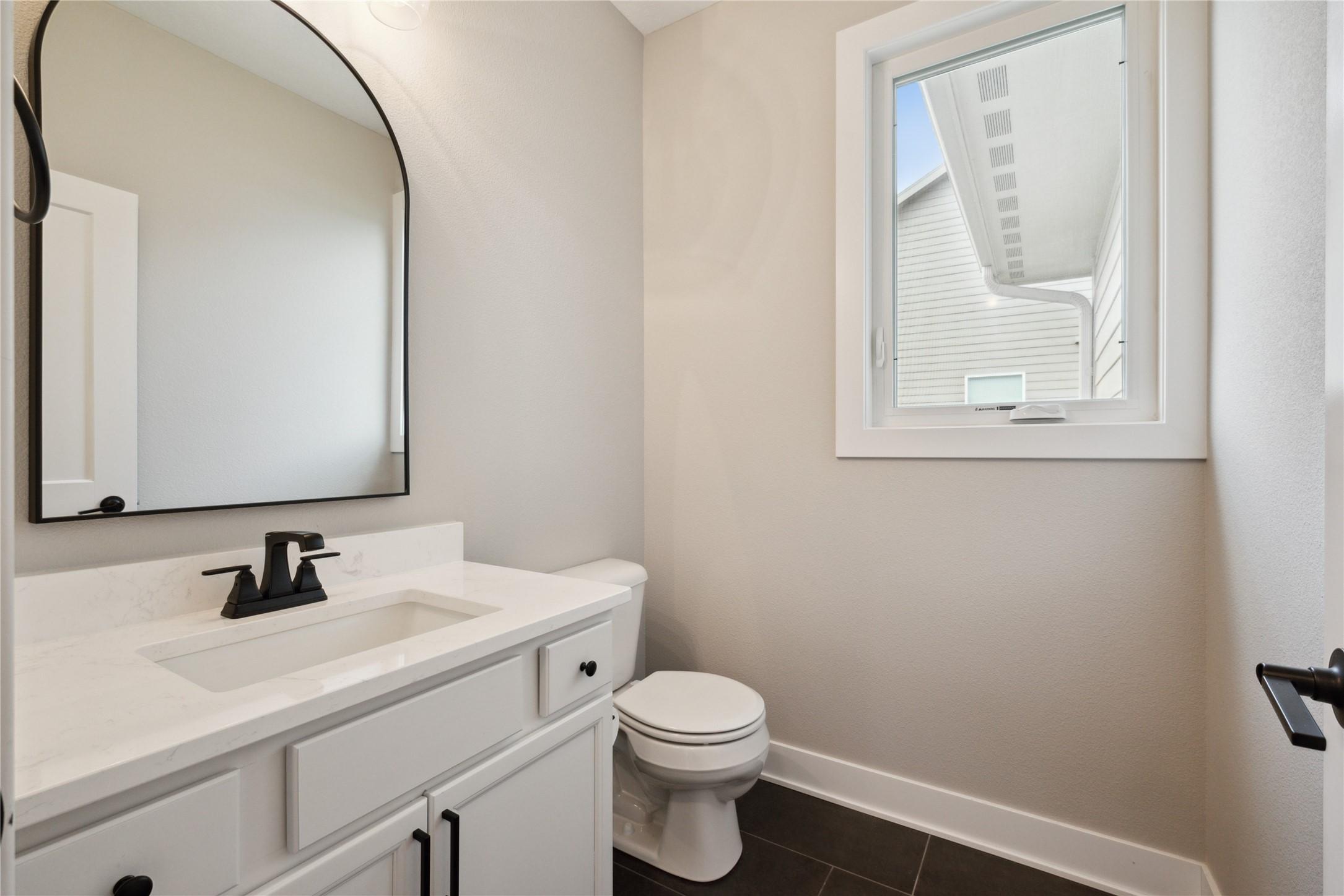 Waukee, Iowa, 50263, United States, 4 Bedrooms Bedrooms, ,3 BathroomsBathrooms,Residential,For Sale,1879799