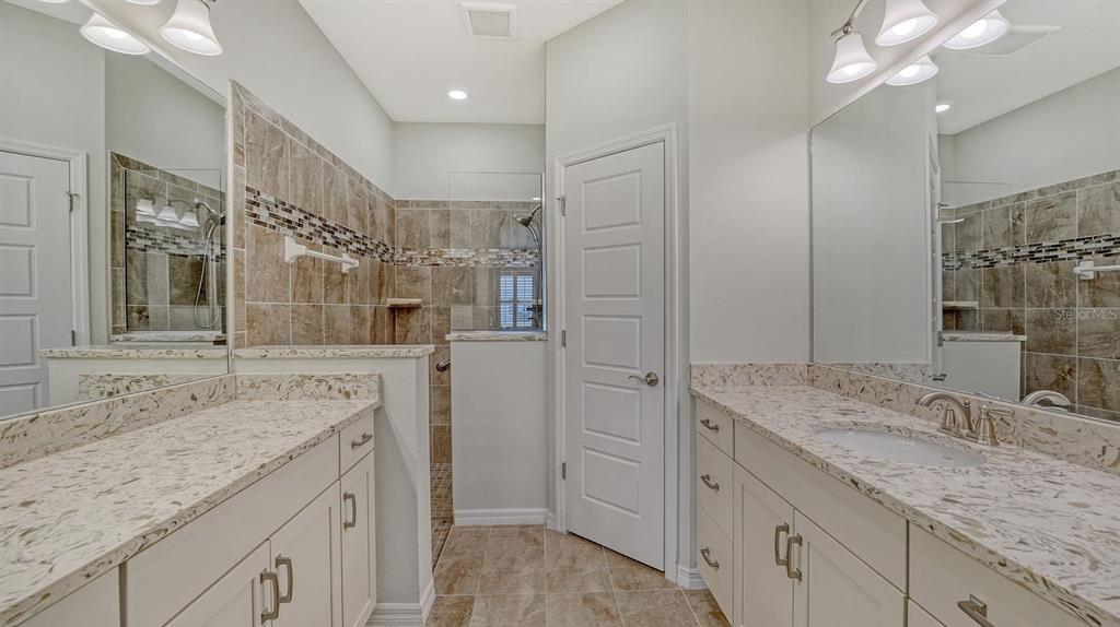 Bradenton, Florida, 34209, United States, 2 Bedrooms Bedrooms, ,2 BathroomsBathrooms,Residential,For Sale,1785001