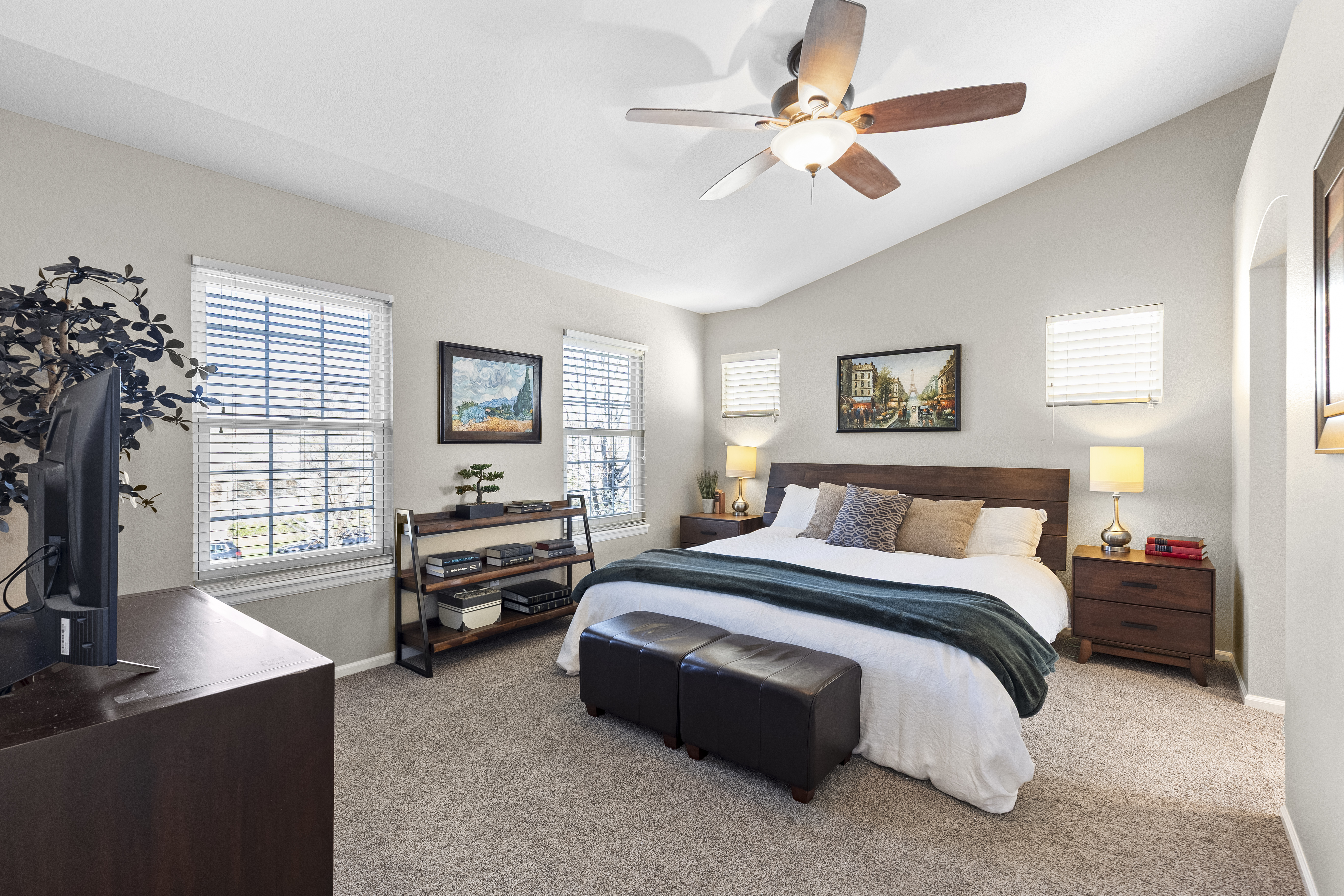  PRIME LOWRY LOCATION  UPDATED & METICULOUSLY MAINTAINED - 物件實景