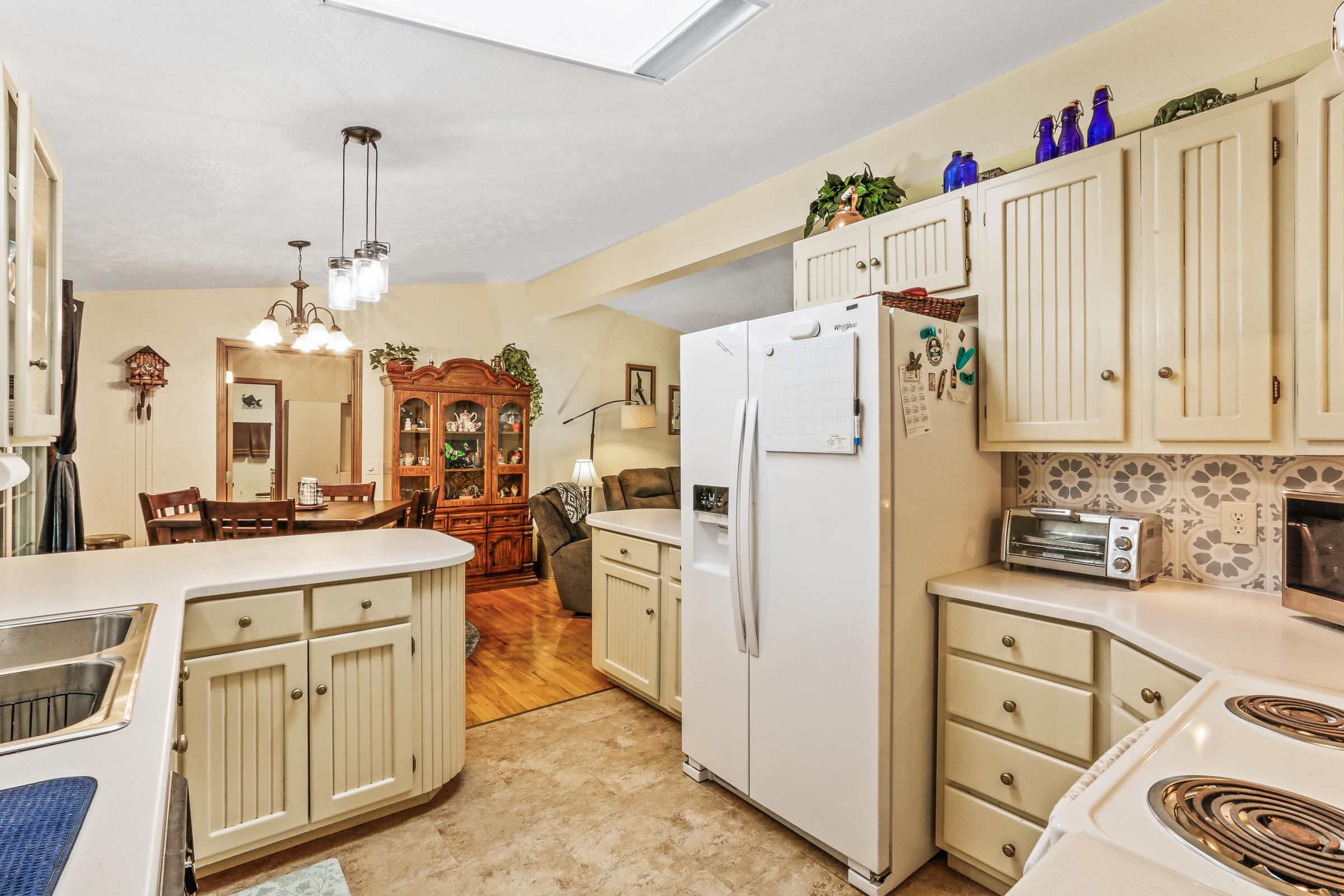 Spokane Valley, Washington, 99216, United States, 5 Bedrooms Bedrooms, ,3 BathroomsBathrooms,Residential,For Sale,1973902