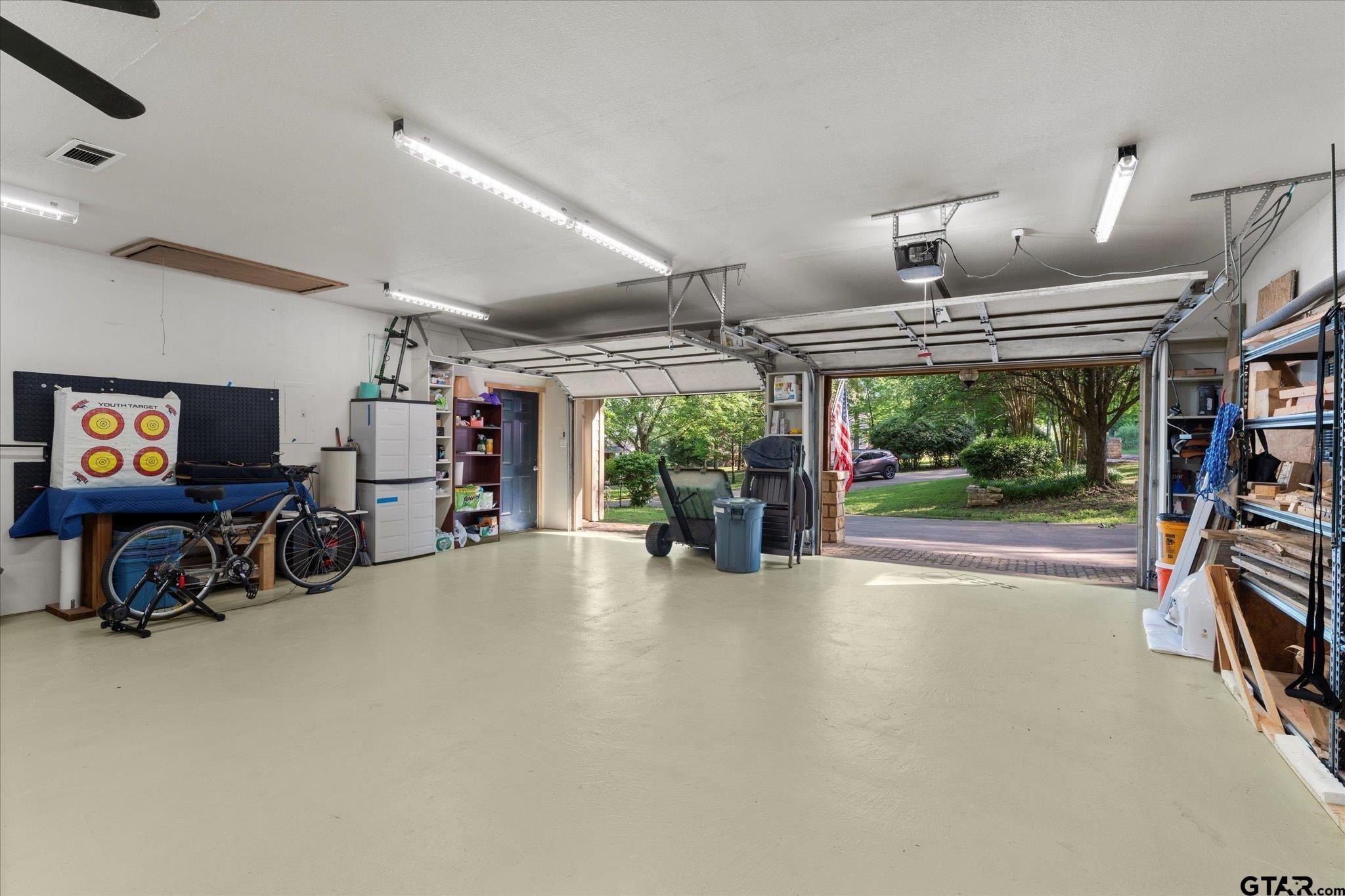 Pittsburg, Texas, 75686, United States, 4 Bedrooms Bedrooms, ,4 BathroomsBathrooms,Residential,For Sale,1983257