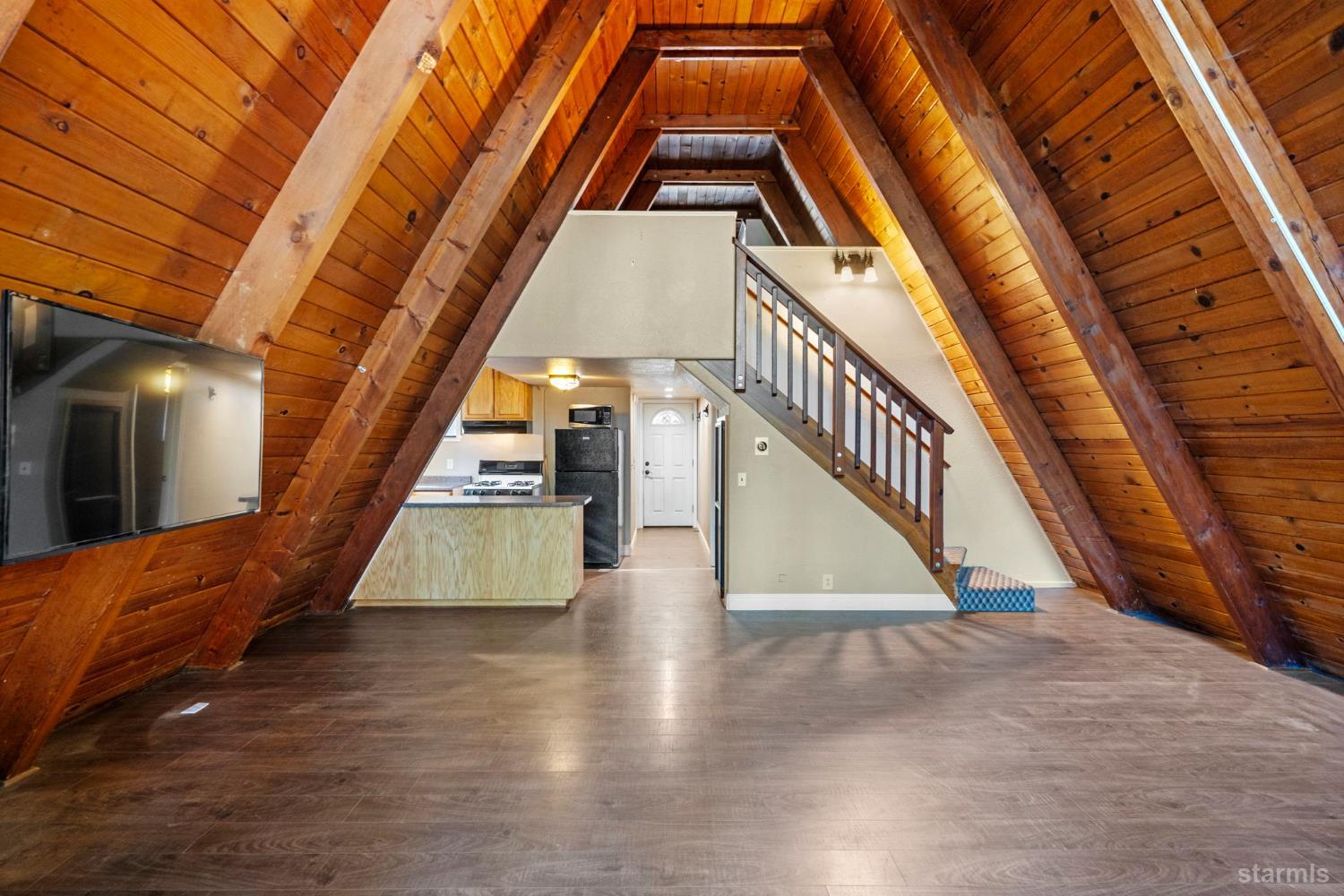 South Lake Tahoe, California, 96150, United States, 2 Bedrooms Bedrooms, ,1 BathroomBathrooms,Residential,For Sale,1999589