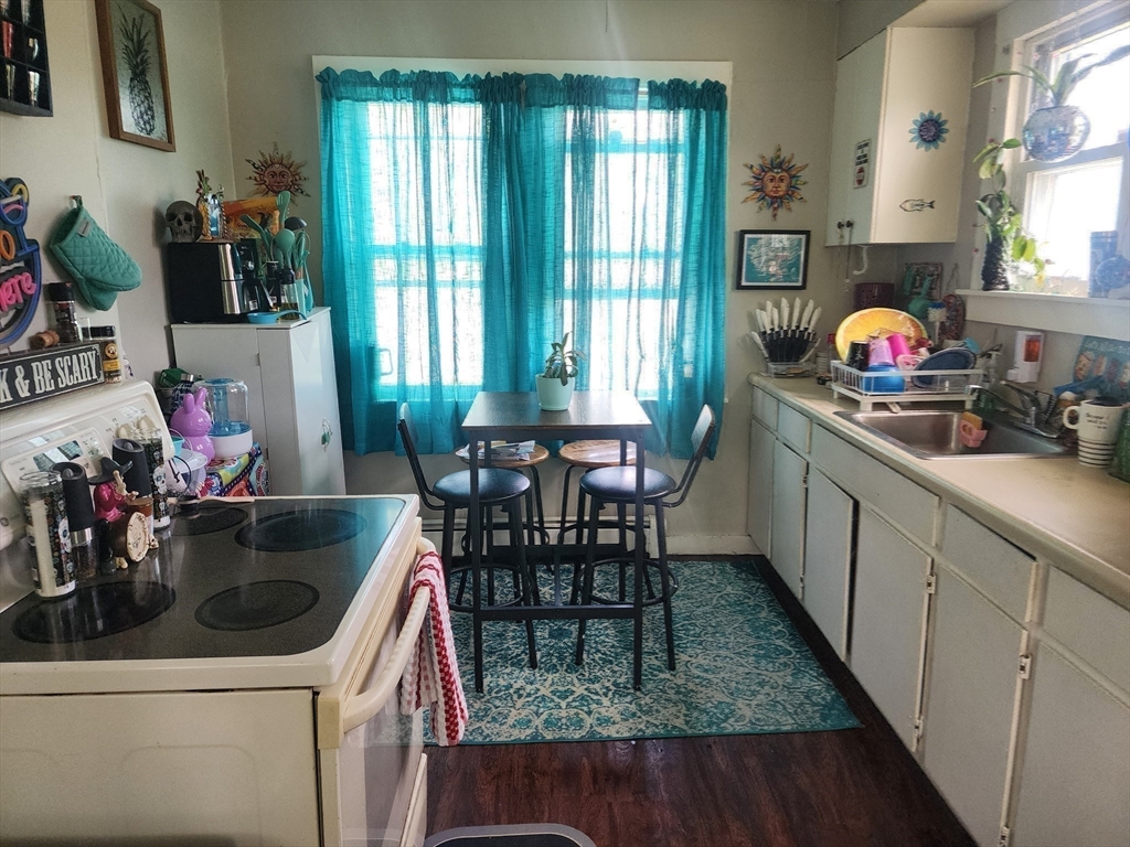 Monson, Massachusetts, 01057, United States, 7 Bedrooms Bedrooms, ,5 BathroomsBathrooms,Residential,For Sale,1795174