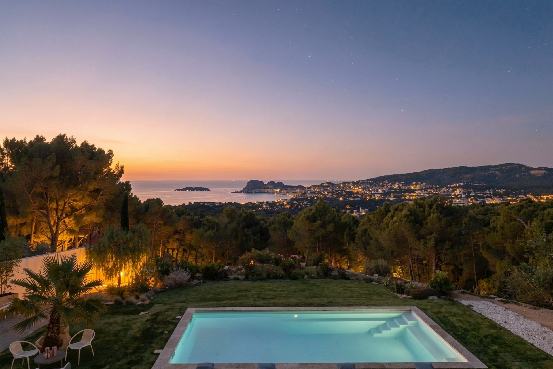  Ceyreste – Contemporary Villa with Exceptional Sea View, Expansive Garden - 物件實景