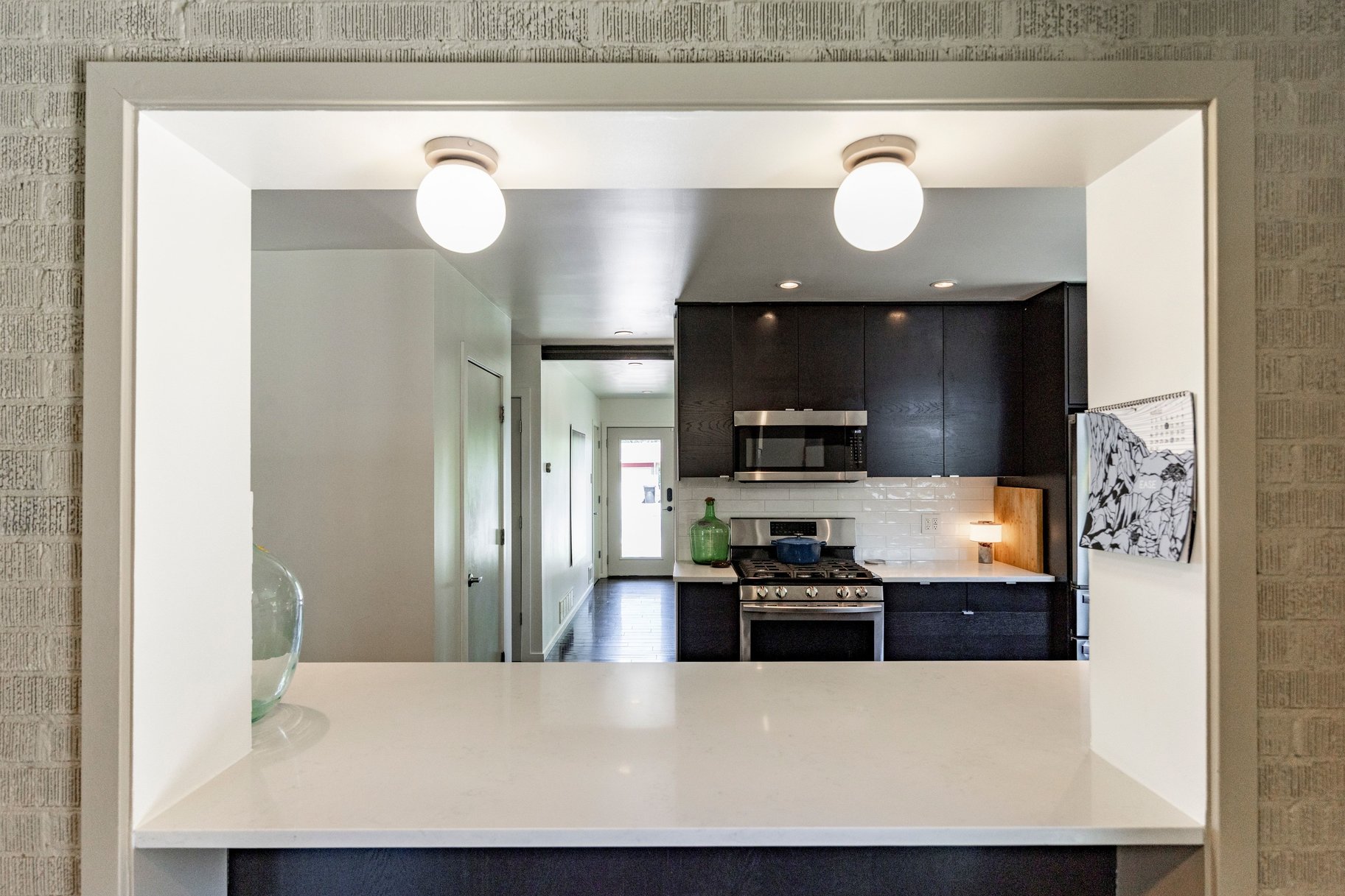  Spacious Millcreek Bungalow with Expansive Backyard & 2-Car Garage - 物件實景