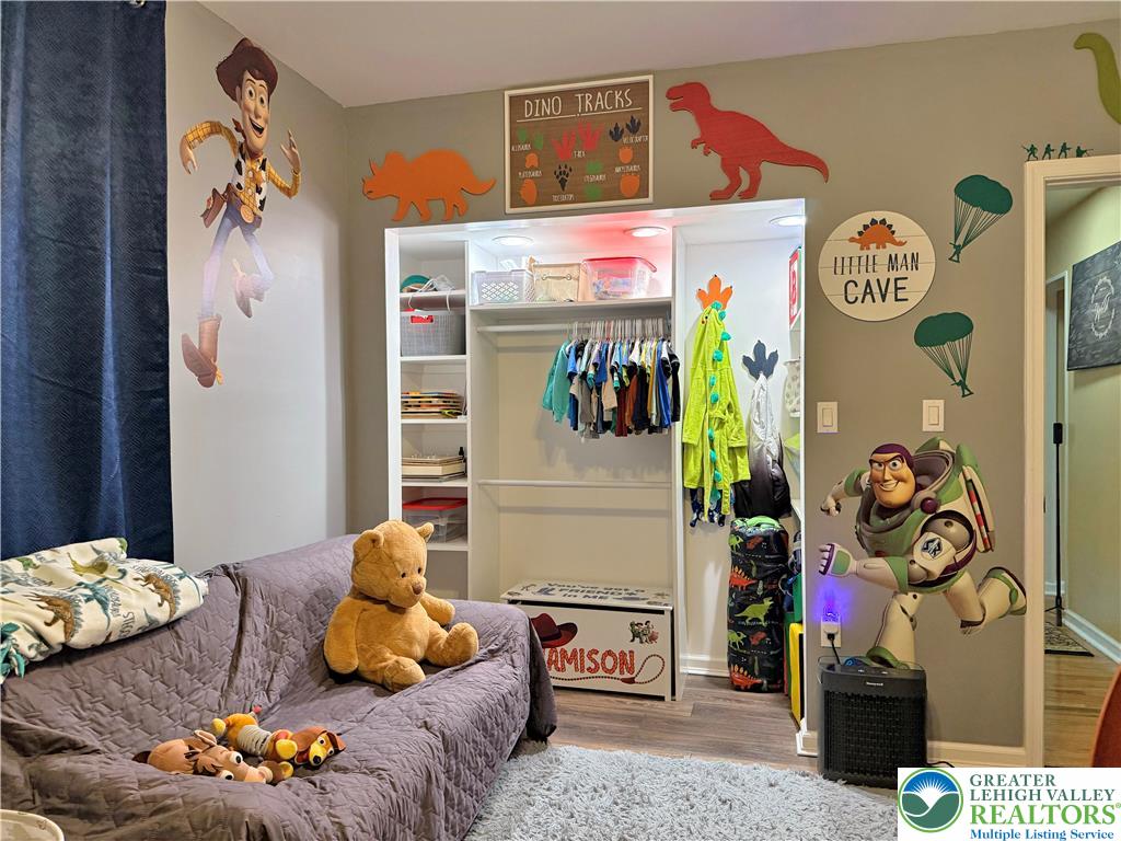 Allentown City, Pennsylvania, 18103, United States, 3 Bedrooms Bedrooms, ,2 BathroomsBathrooms,Residential,For Sale,1897296