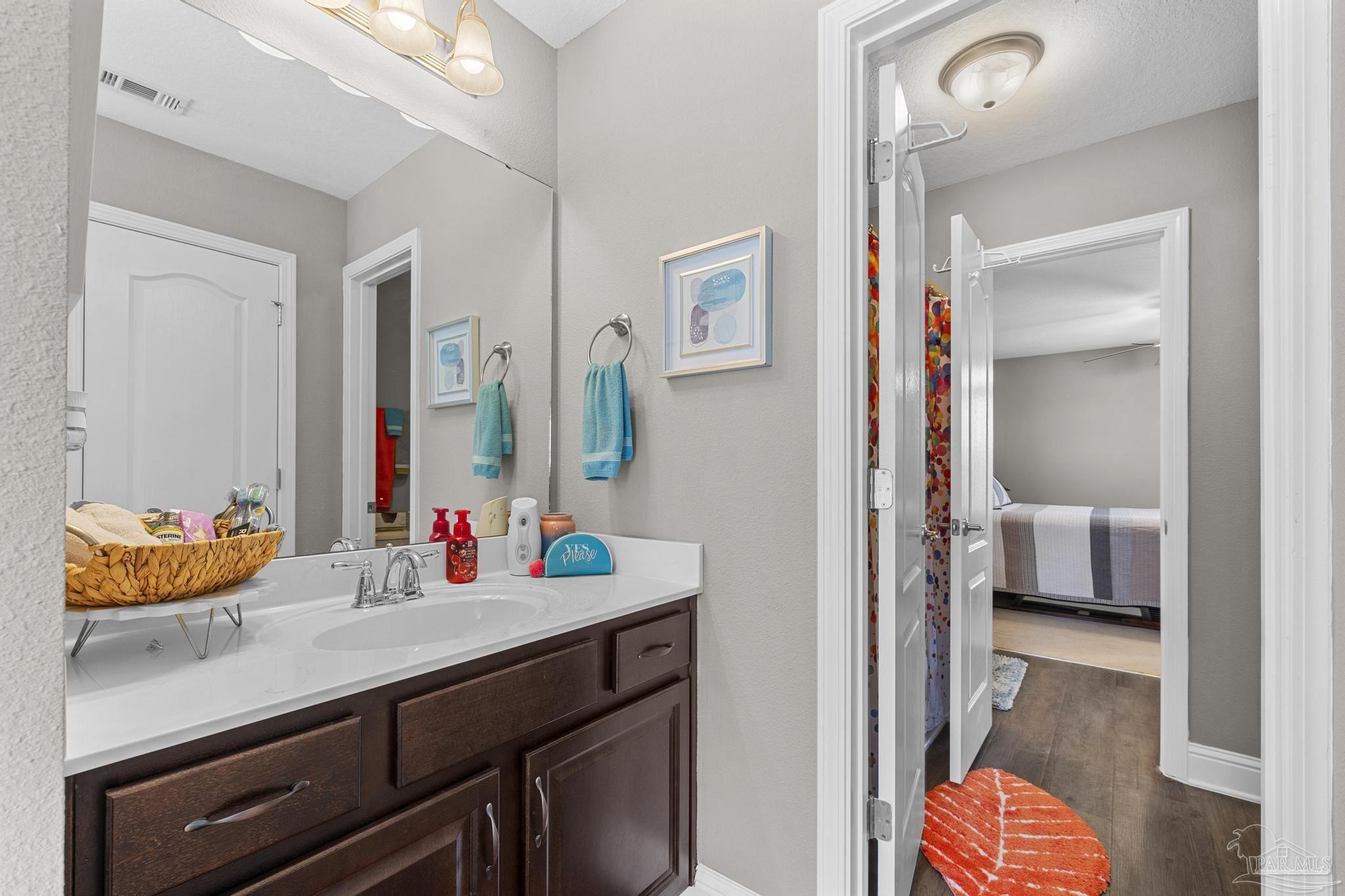 Navarre, Florida, 32566, United States, 4 Bedrooms Bedrooms, ,3 BathroomsBathrooms,Residential,For Sale,1924675