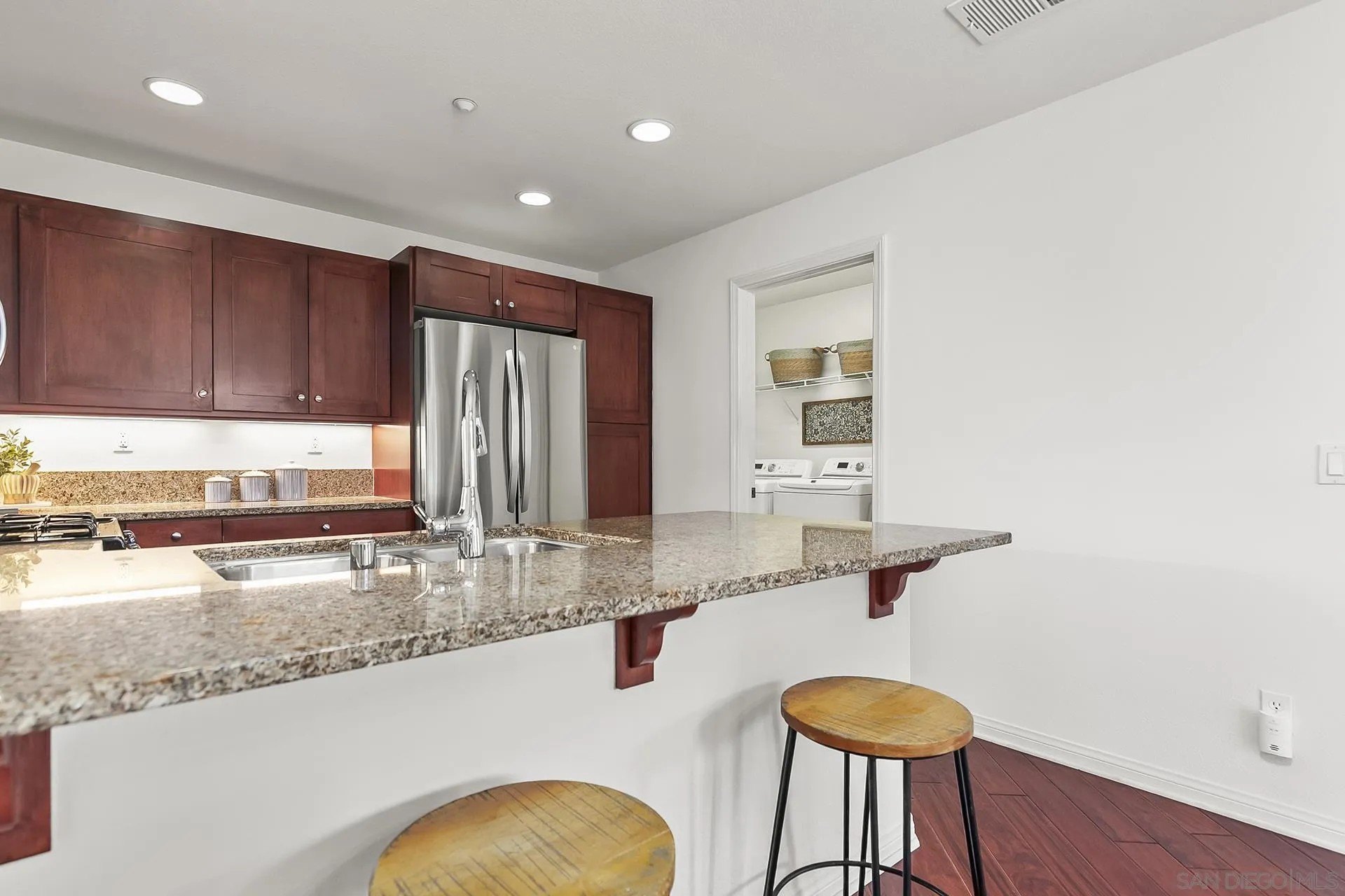 San Diego, California, 92106, United States, 2 Bedrooms Bedrooms, ,3 BathroomsBathrooms,Residential,For Sale,1919740