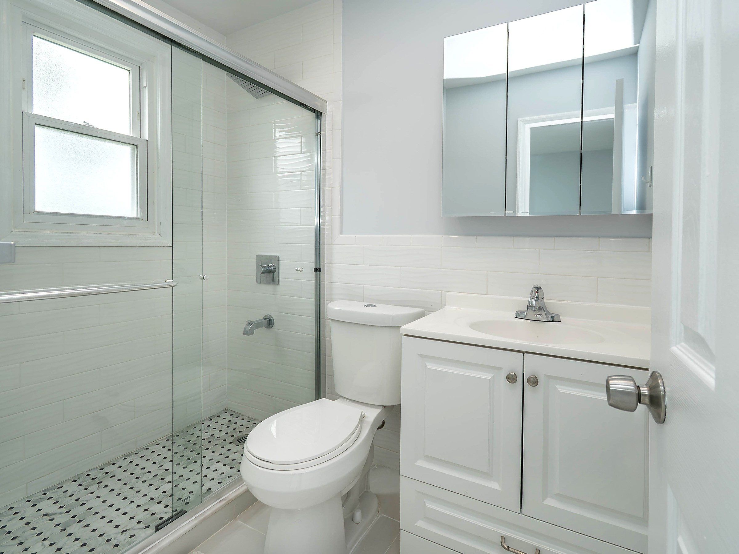  61 Kingfisher Road, Levittown, NY, 11756 - 物件實景