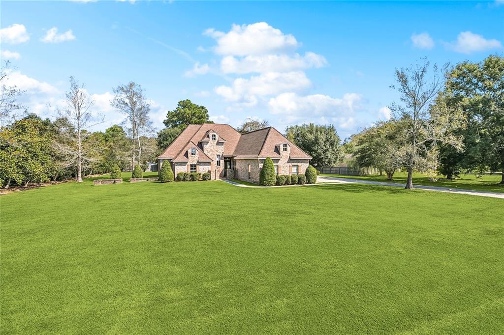 Madisonville, Louisiana, 70447, United States, 4 Bedrooms Bedrooms, ,4 BathroomsBathrooms,Residential,For Sale,1946948