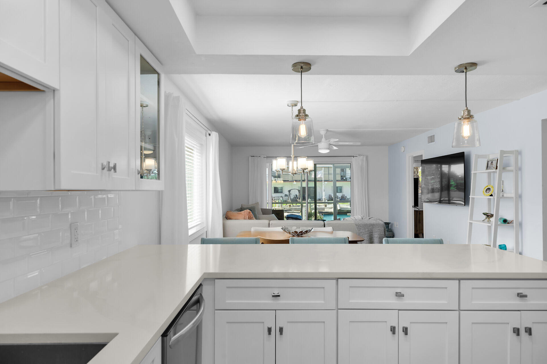 MARATHON, Florida, 33050, United States, 2 Bedrooms Bedrooms, ,2 BathroomsBathrooms,Residential,For Sale,1991254