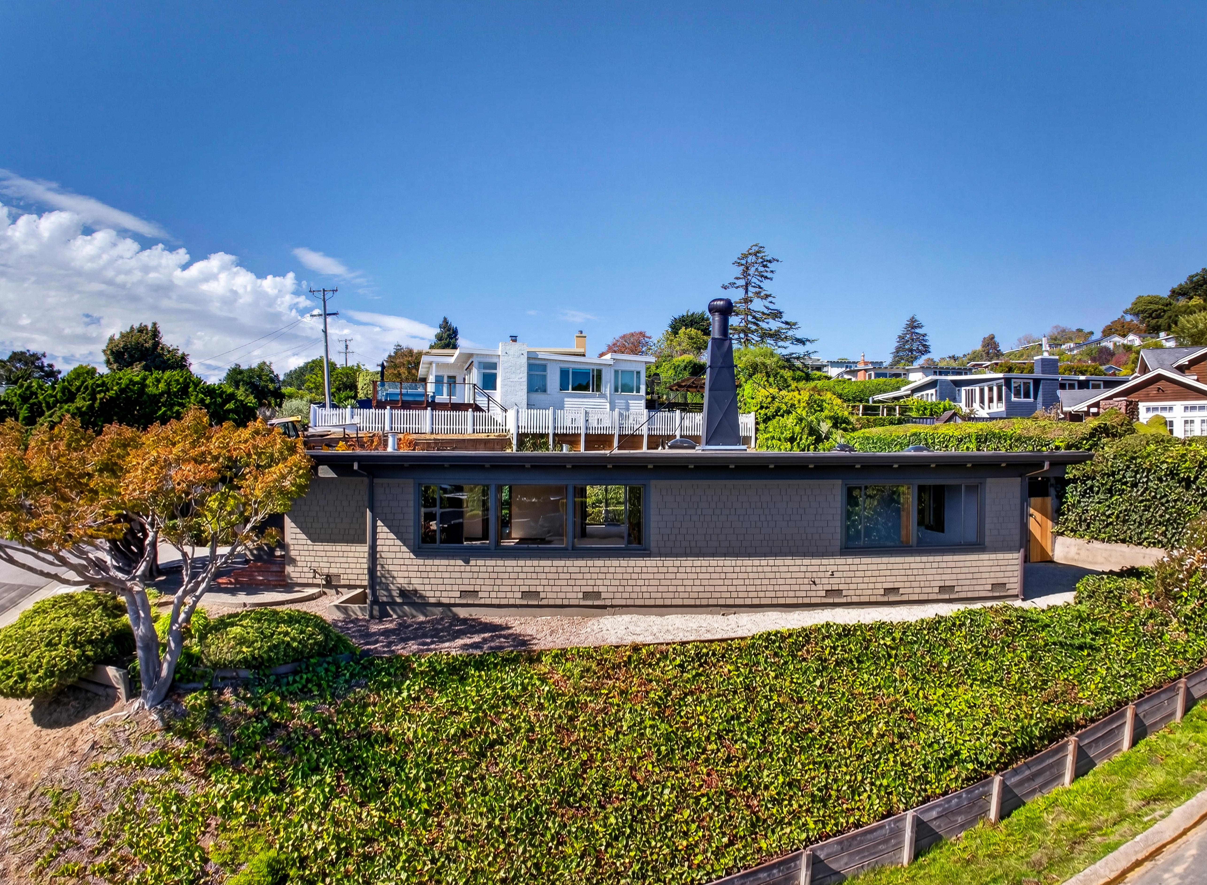  Mid-Century Character. Bay Views. A Rare Tiburon Opportunity - 物件實景