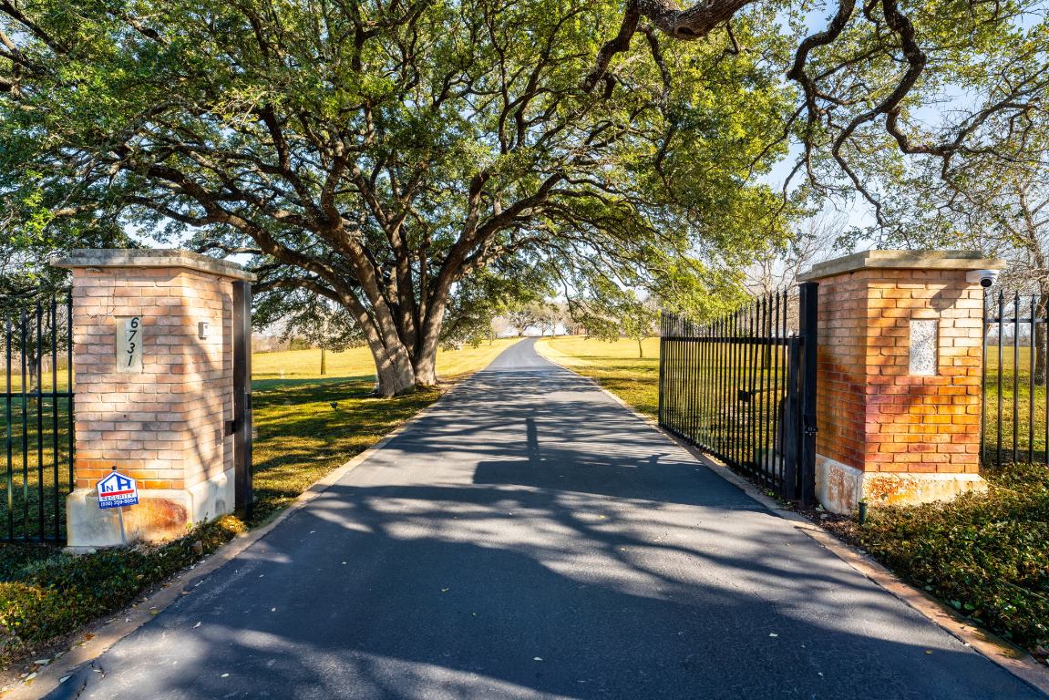 Belton, Texas, 76513, United States, 3 Bedrooms Bedrooms, ,5 BathroomsBathrooms,Residential,For Sale,1883238