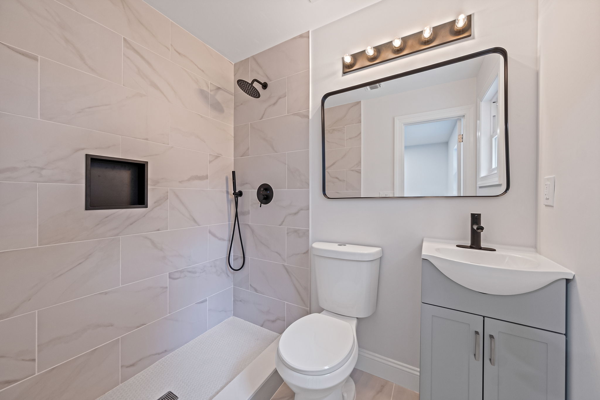 Centereach, New York, 11720, United States, 3 Bedrooms Bedrooms, ,3 BathroomsBathrooms,Residential,For Sale,1851254