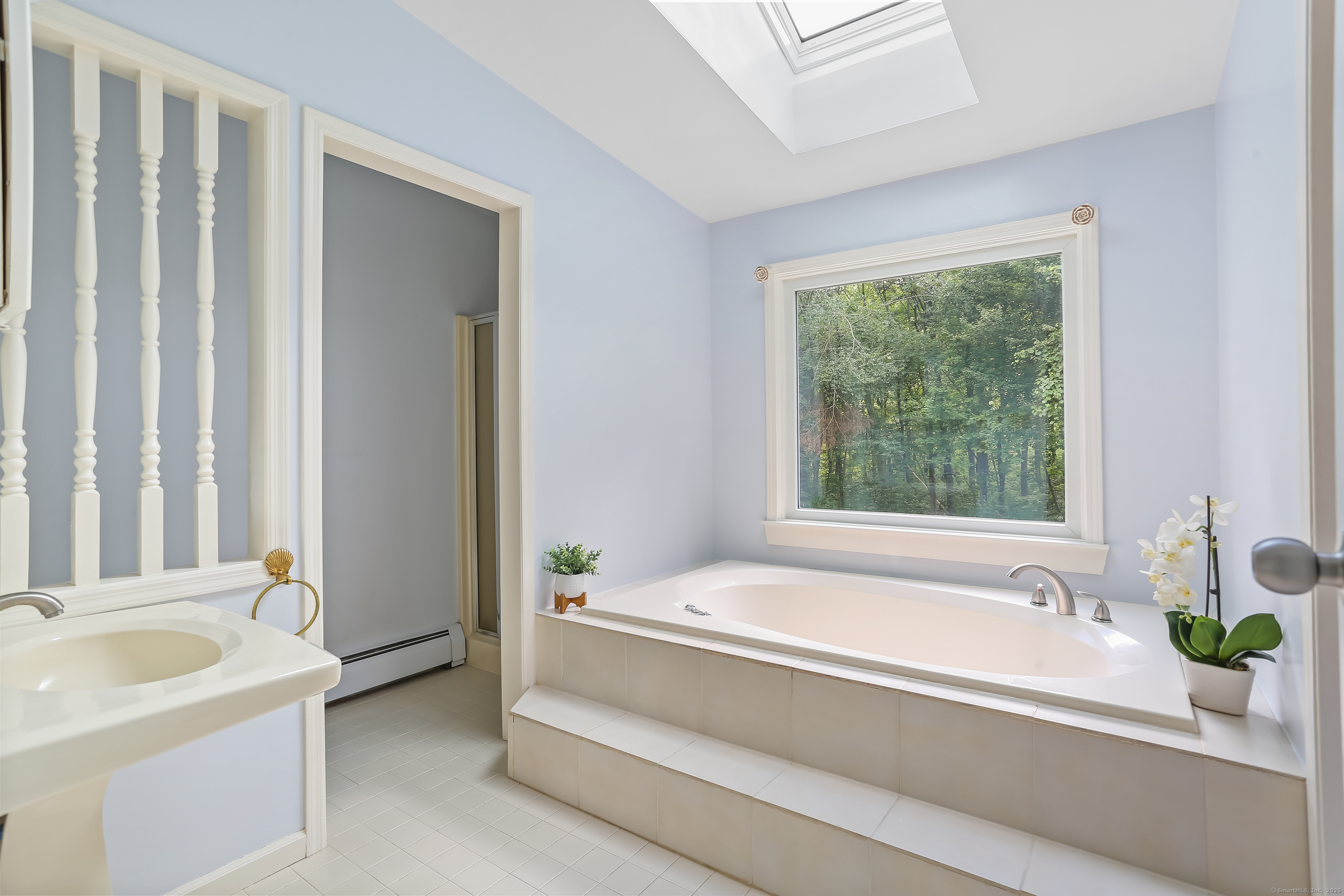 Trumbull, Connecticut, 06611, United States, 4 Bedrooms Bedrooms, ,4 BathroomsBathrooms,Residential,For Sale,1938522