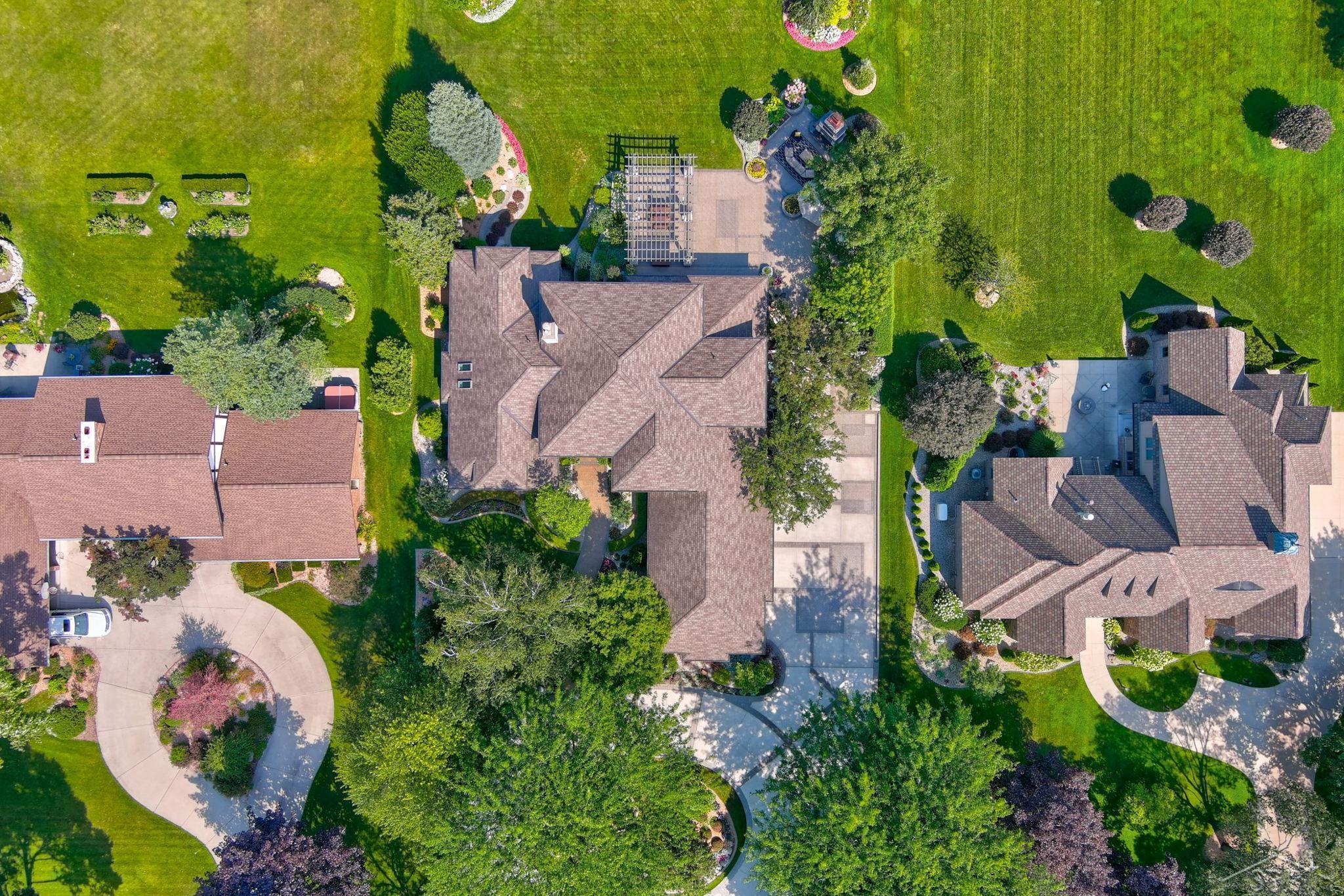 210 Golfview, Saginaw, Michigan, 48638, United States, 4 Bedrooms Bedrooms, ,6 BathroomsBathrooms,Residential,For Sale,210 Golfview,1320030
