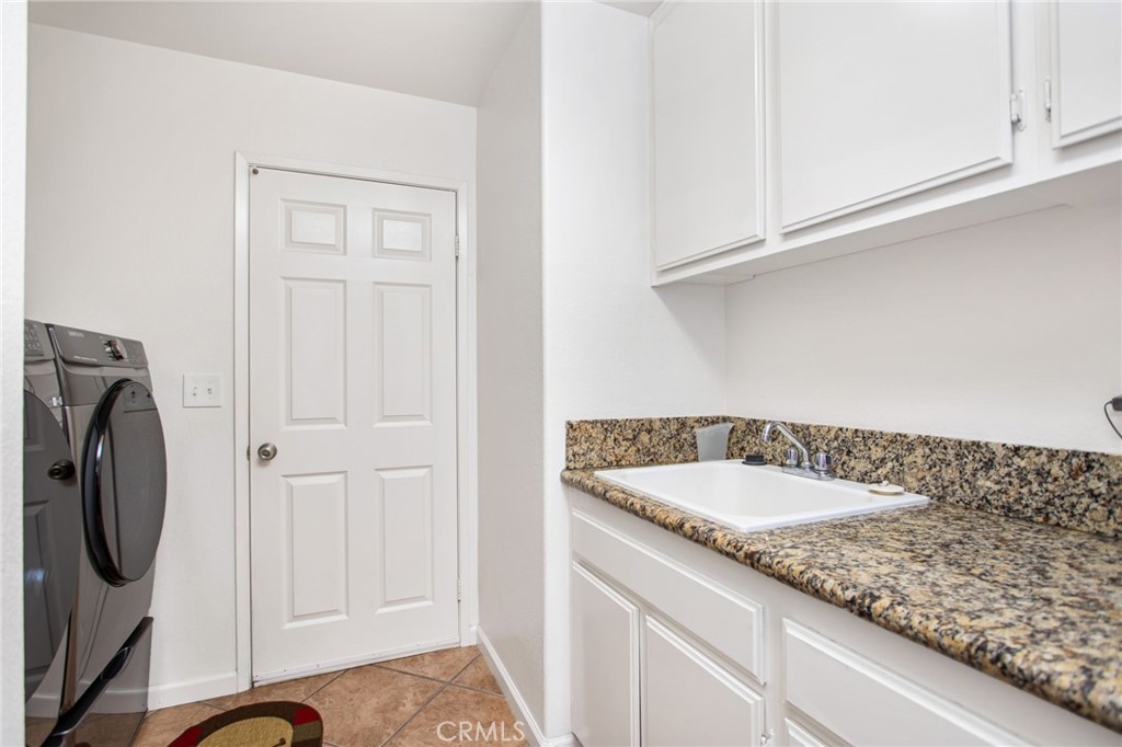 Spring Valley, California, 91978, United States, 4 Bedrooms Bedrooms, ,3 BathroomsBathrooms,Residential,For Sale,1943889