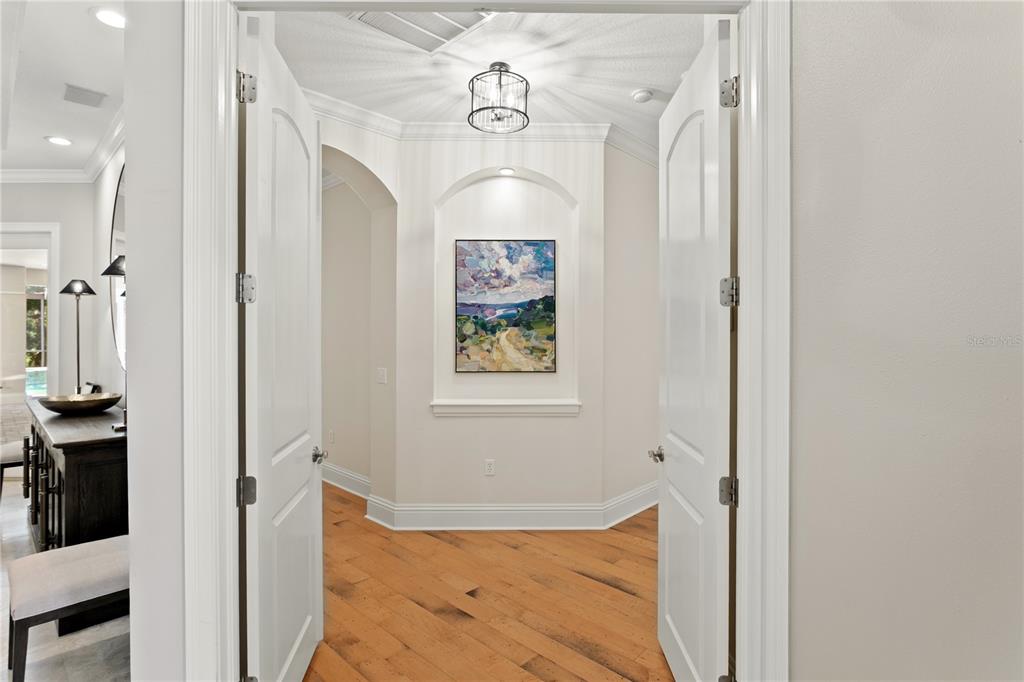 Tampa, Florida, 33618, United States, 4 Bedrooms Bedrooms, ,4 BathroomsBathrooms,Residential,For Sale,1903657