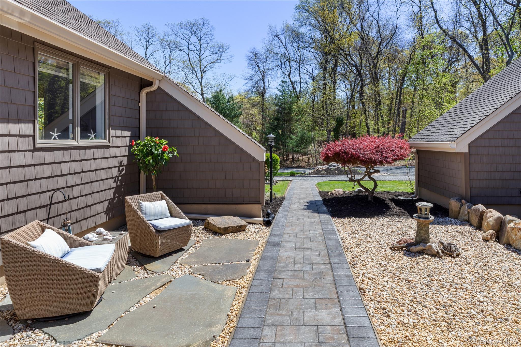 East Setauket, New York, 11733, United States, 5 Bedrooms Bedrooms, ,4 BathroomsBathrooms,Residential,For Sale,2048500
