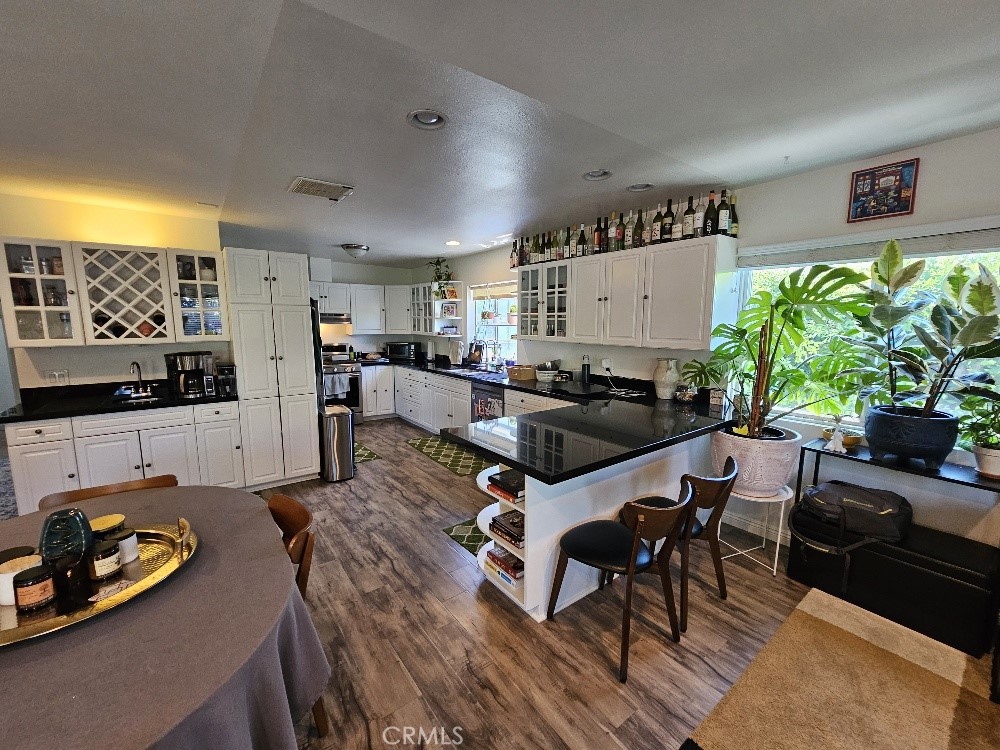 Los Angeles, California, 90019, United States, ,Residential,For Sale,1983742