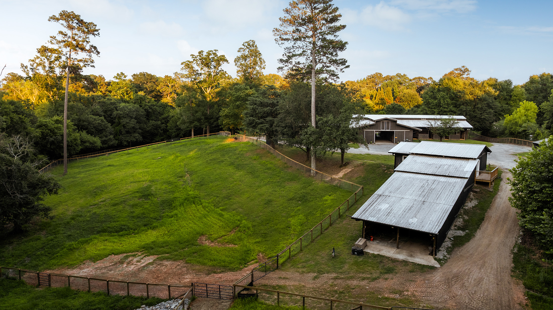  Rare Equestrian Facility with Prestigious Address - 物件實景