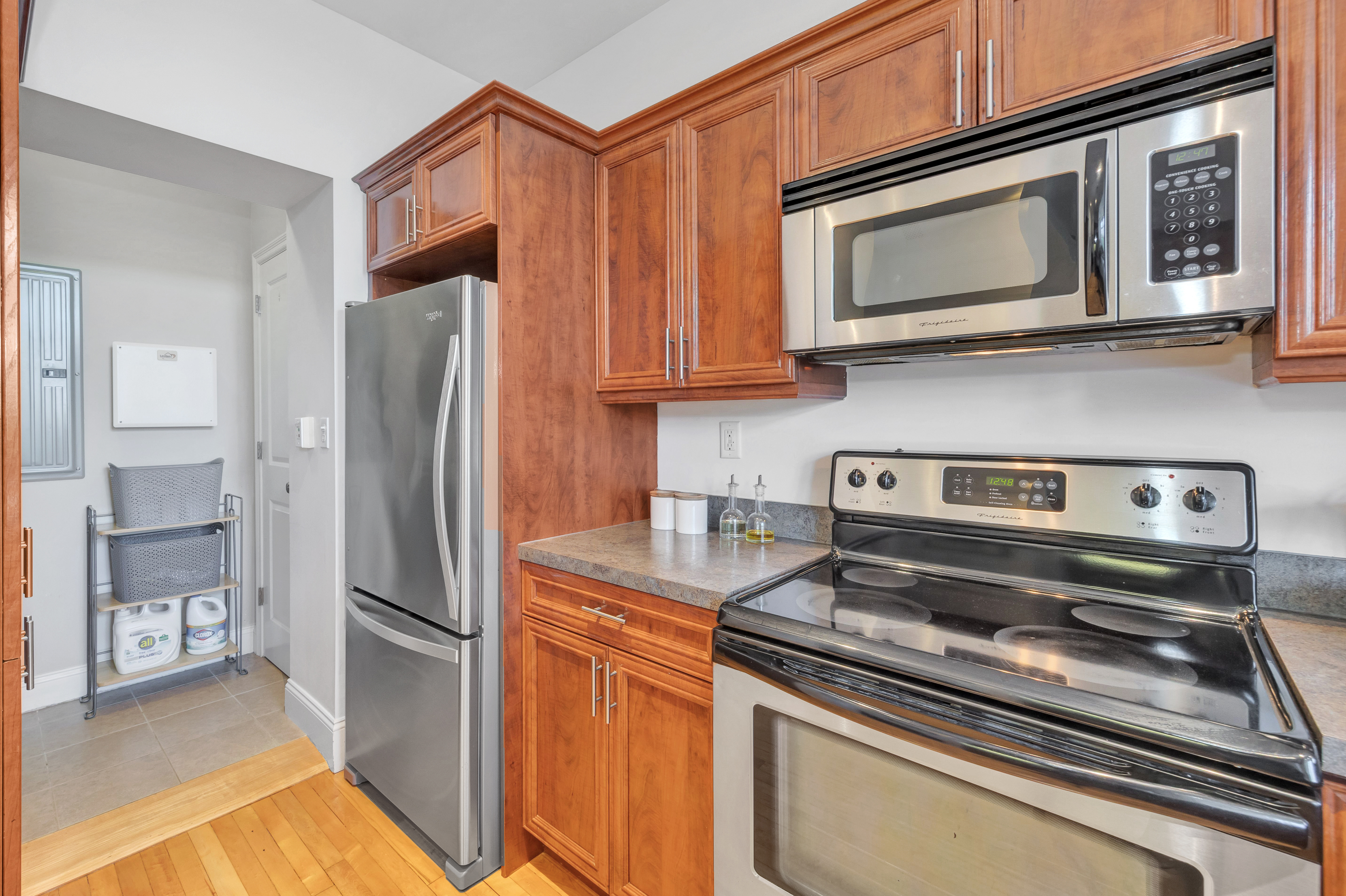  122 Sharon Street, Unit 203, Medford, MA, 02155 - 物件實景
