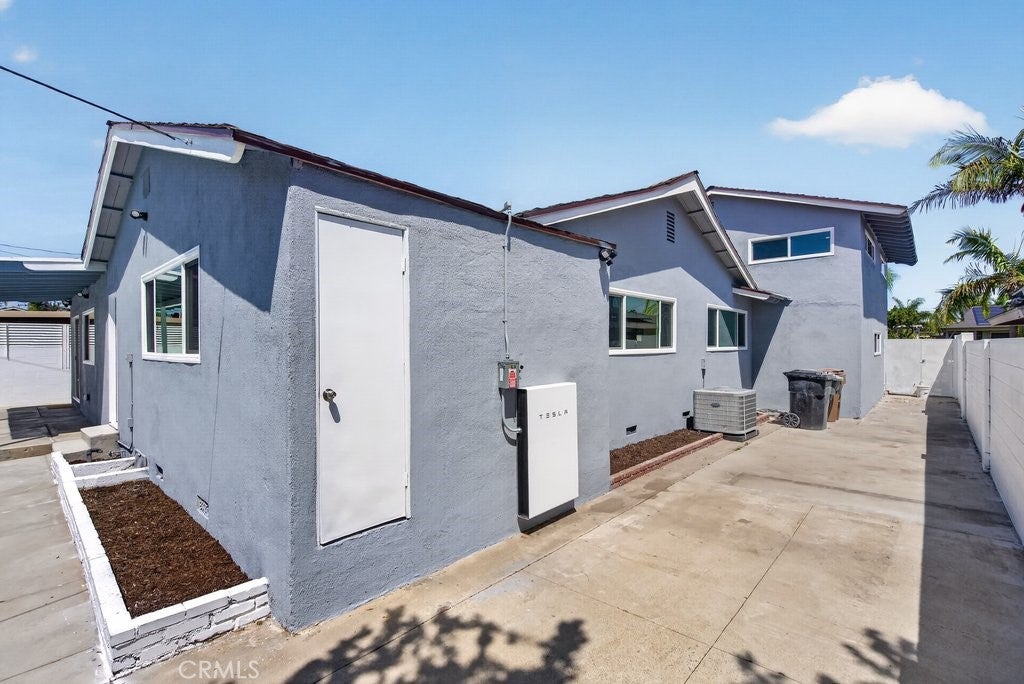 Garden Grove, California, 92841, United States, 5 Bedrooms Bedrooms, ,4 BathroomsBathrooms,Residential,For Sale,2040059