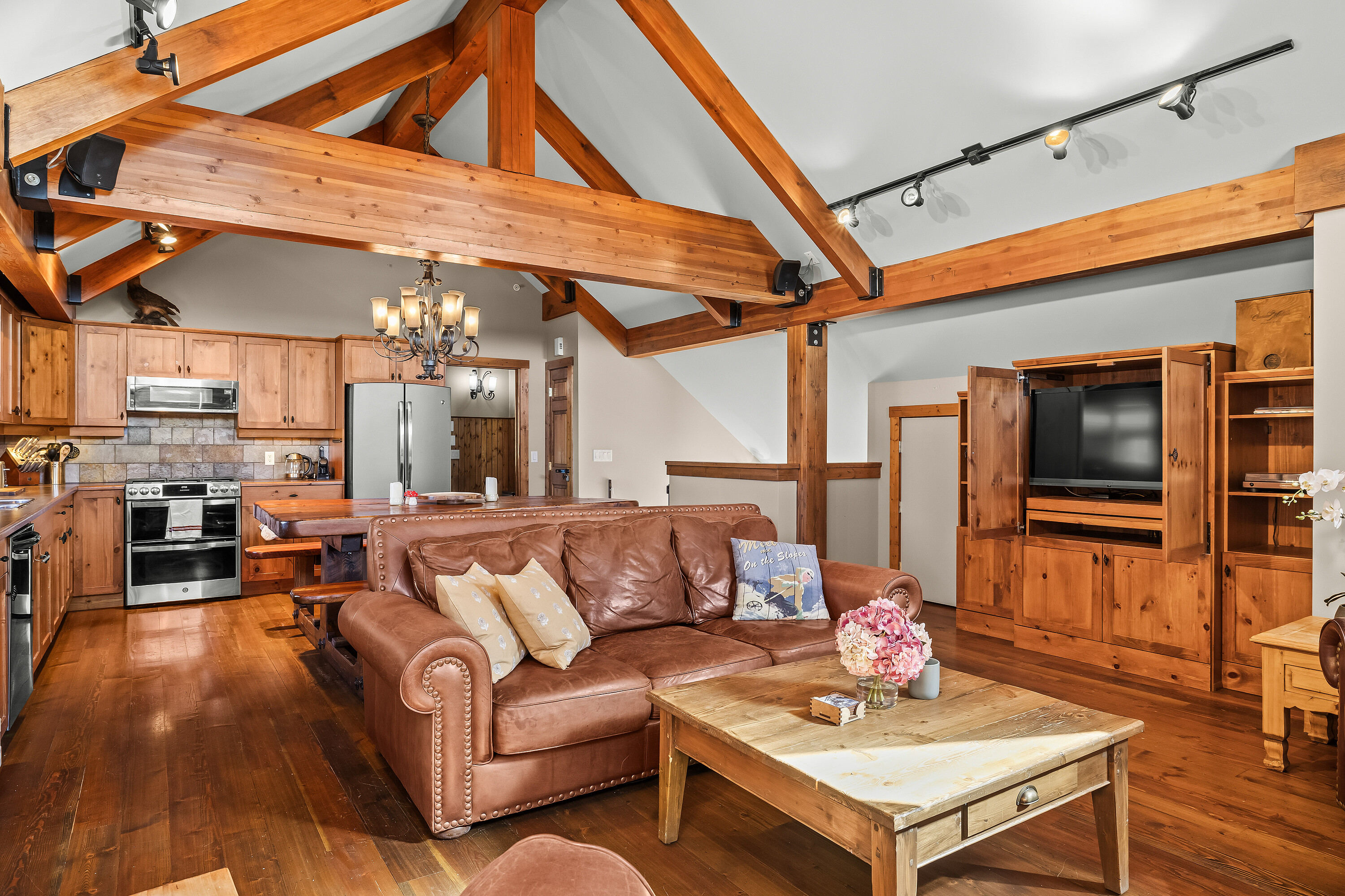  Stunning Ski Chalet - 物件實景