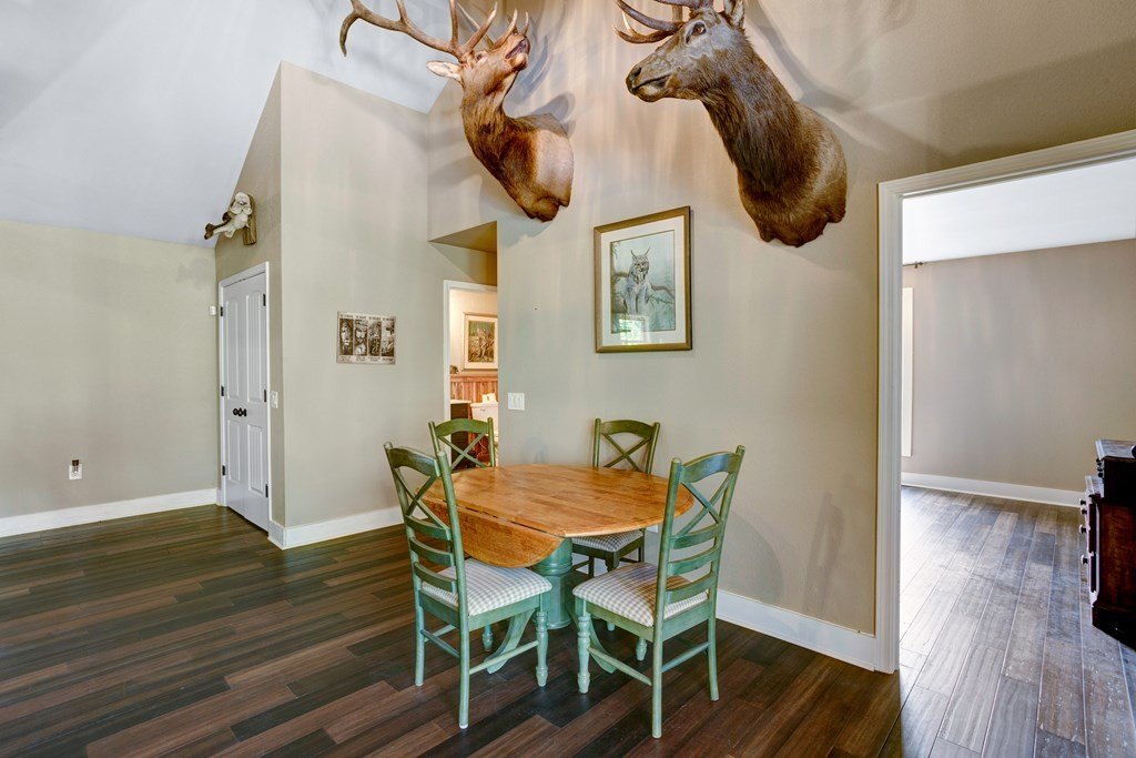 Hiawassee, Georgia, 30546, United States, 4 Bedrooms Bedrooms, ,5 BathroomsBathrooms,Residential,For Sale,1983256