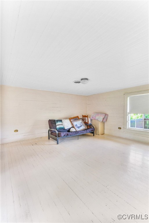 Gladstone, Virginia, 24553, United States, 2 Bedrooms Bedrooms, ,3 BathroomsBathrooms,Residential,For Sale,1802256