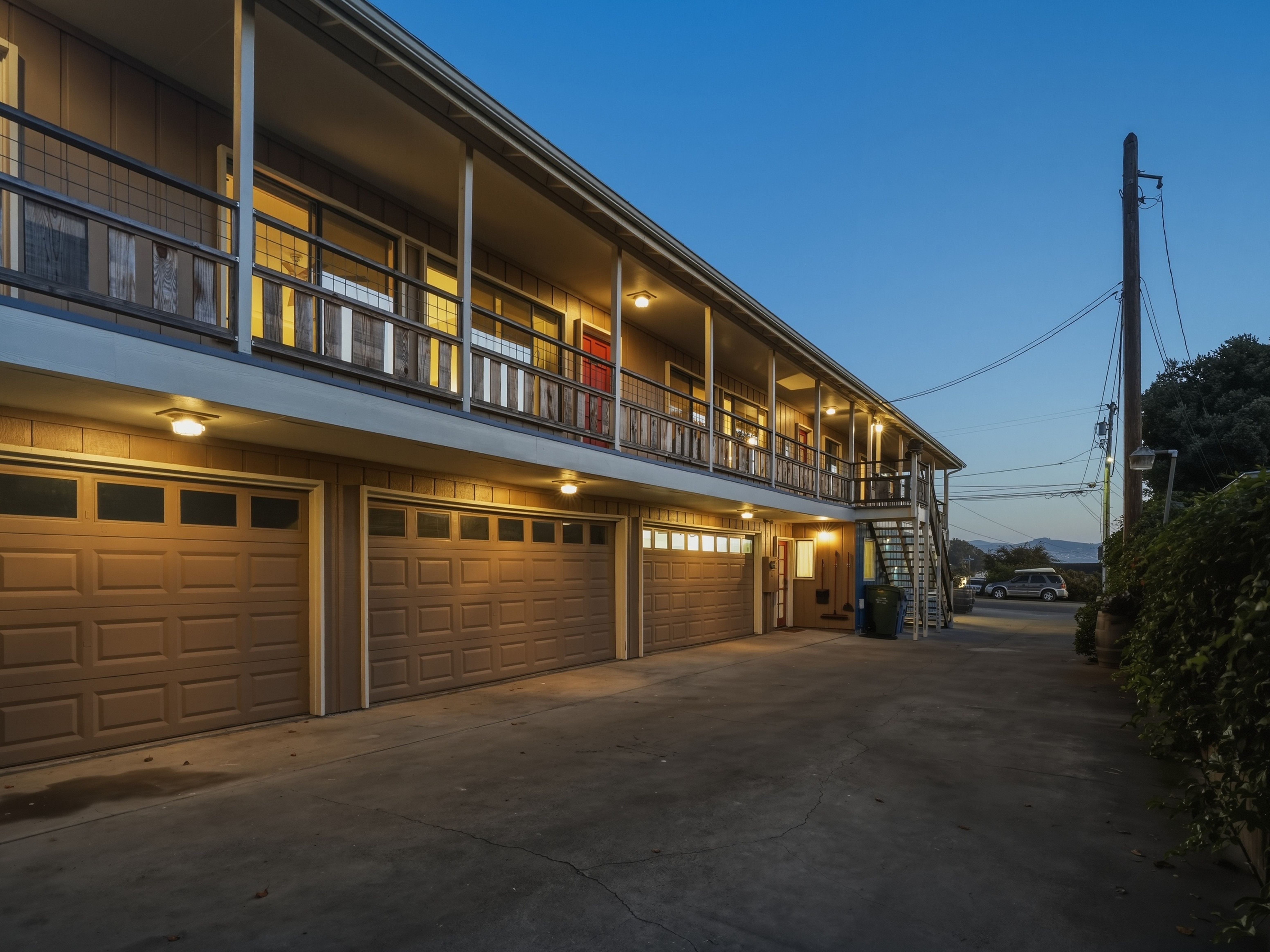  Boutique Coastal Multiplex with Ocean & Bay Views - 物件實景