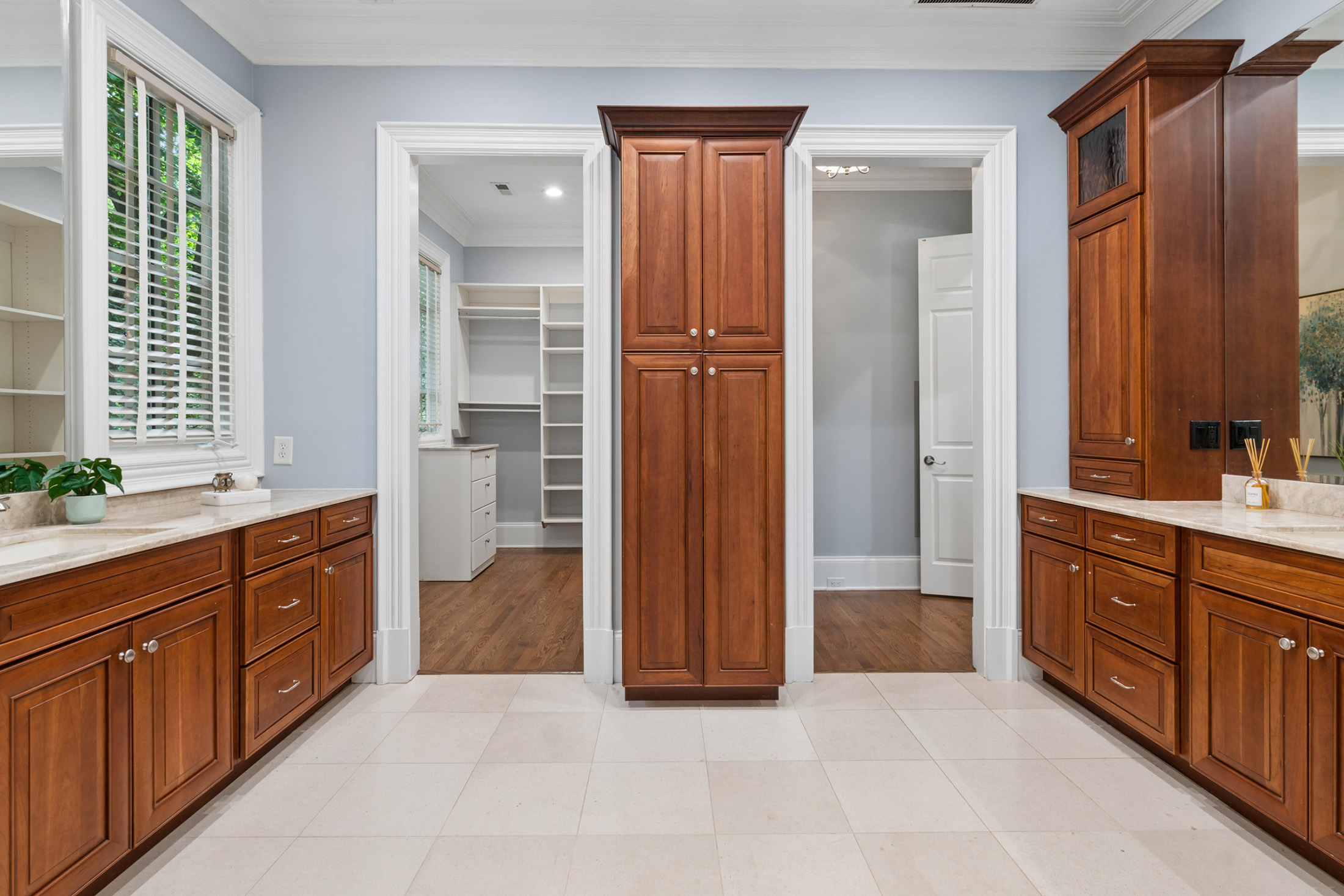  Timeless Design, Privacy, and Exceptional Outdoor Living in Sandy Springs - 物件實景