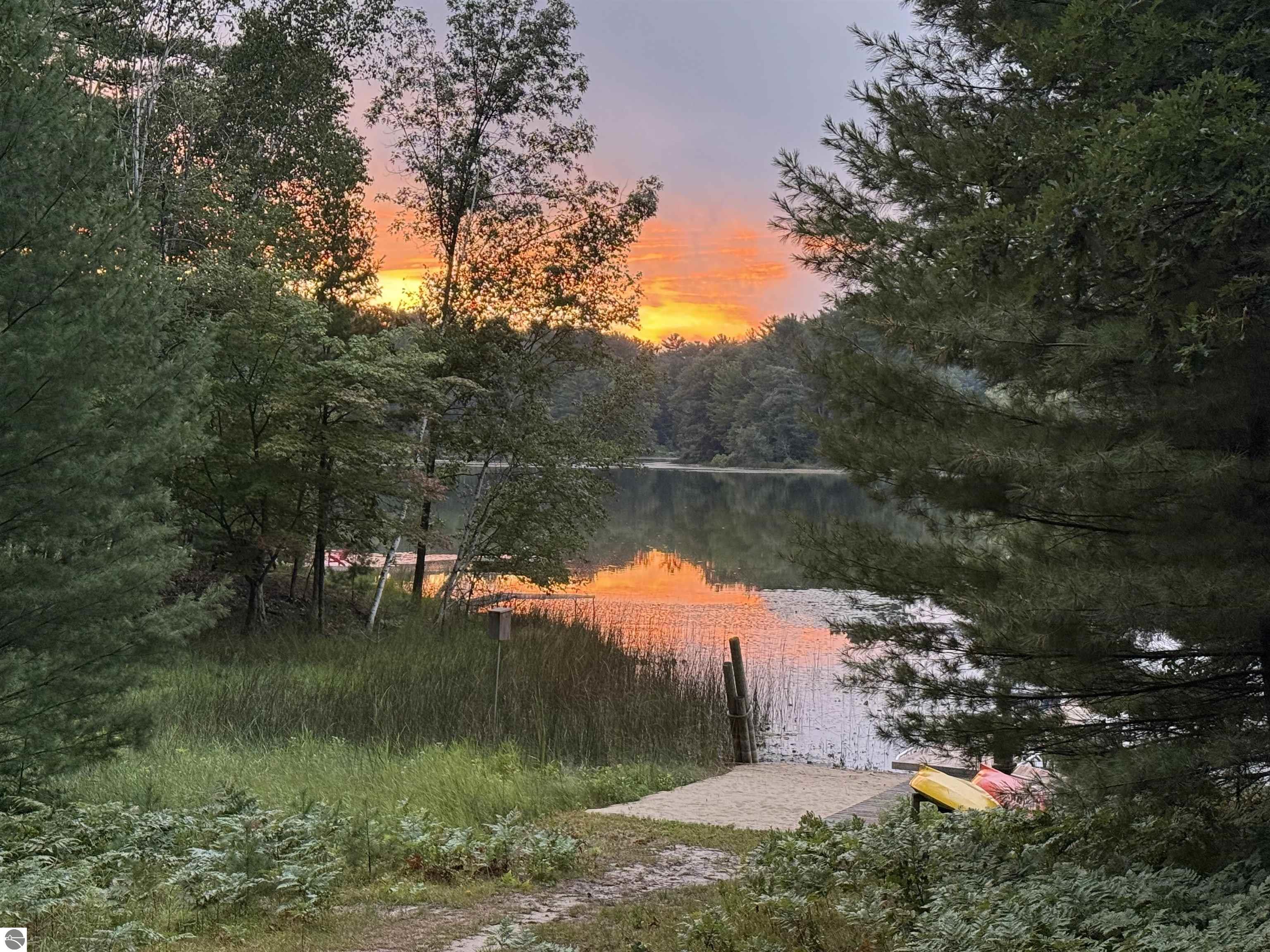 Traverse City, Michigan, 49696, United States, 4 Bedrooms Bedrooms, ,2 BathroomsBathrooms,Residential,For Sale,1975308