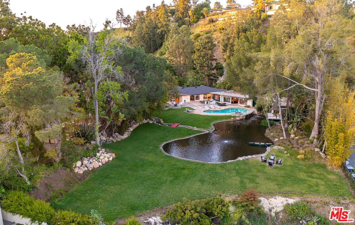 Beverly Hills, California, 90210, United States, 6 Bedrooms Bedrooms, ,6 BathroomsBathrooms,Residential,For Sale,1793530