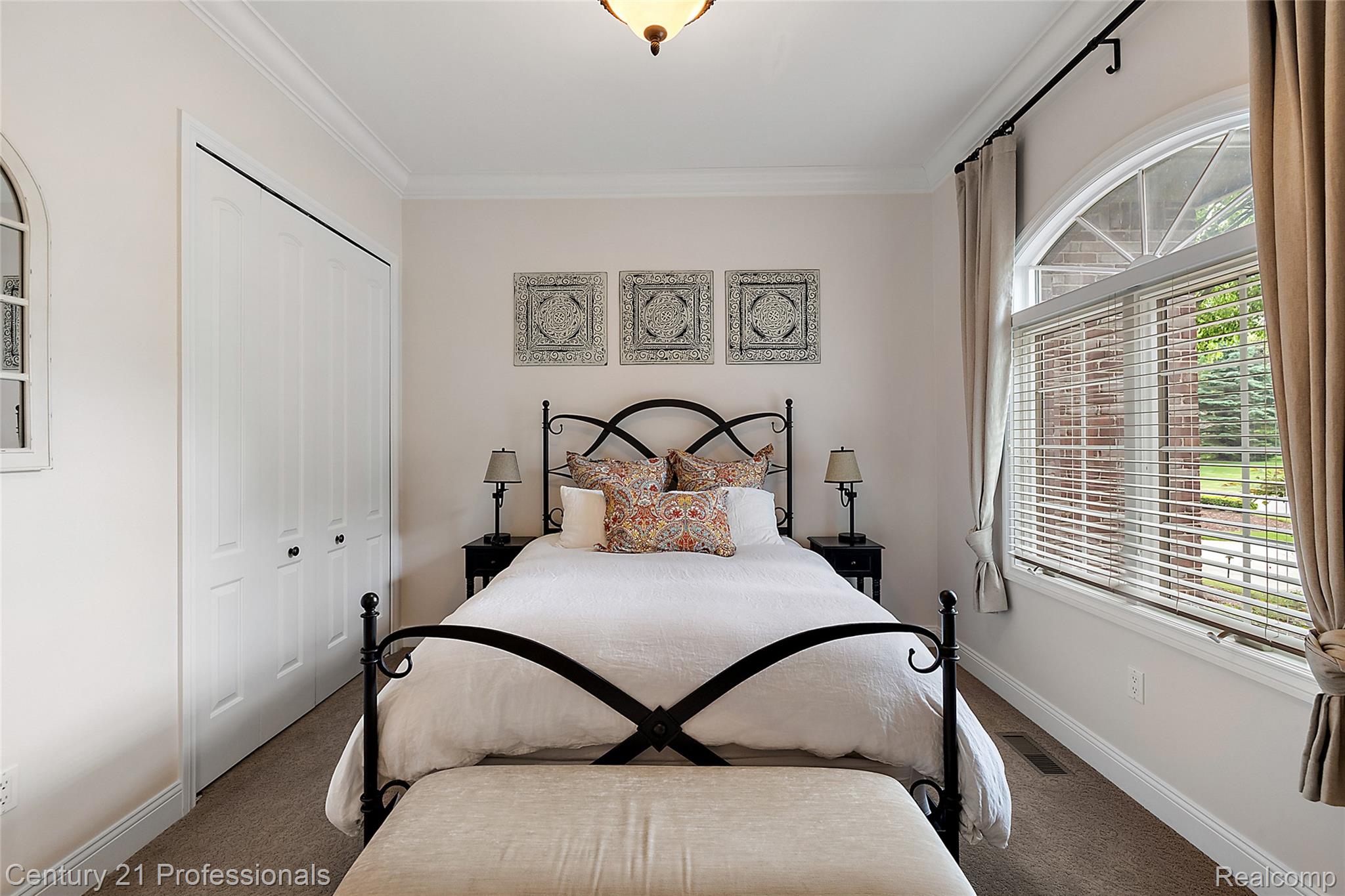 Oxford, Michigan, 48371, United States, 4 Bedrooms Bedrooms, ,4 BathroomsBathrooms,Residential,For Sale,1978317