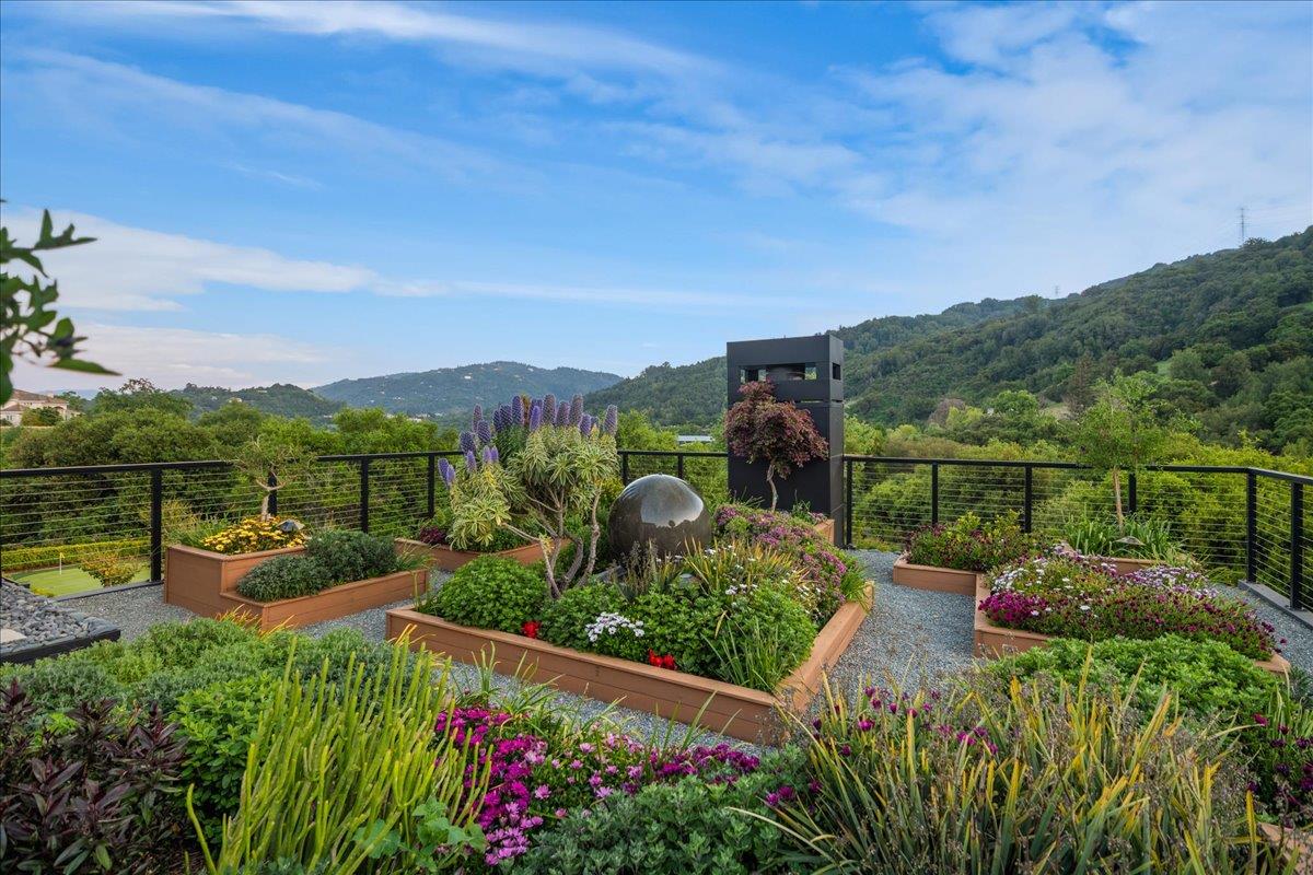 Saratoga, California, 95070, United States, 6 Bedrooms Bedrooms, ,11 BathroomsBathrooms,Residential,For Sale,1971416