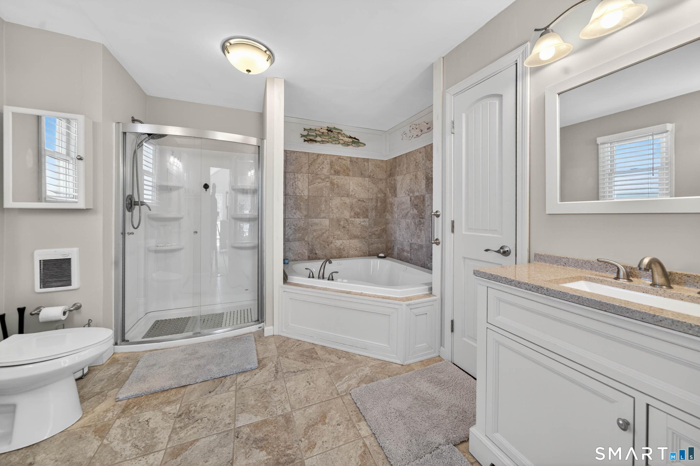 122, Connecticut, 06405, United States, 3 Bedrooms Bedrooms, ,2 BathroomsBathrooms,Residential,For Sale,2040354