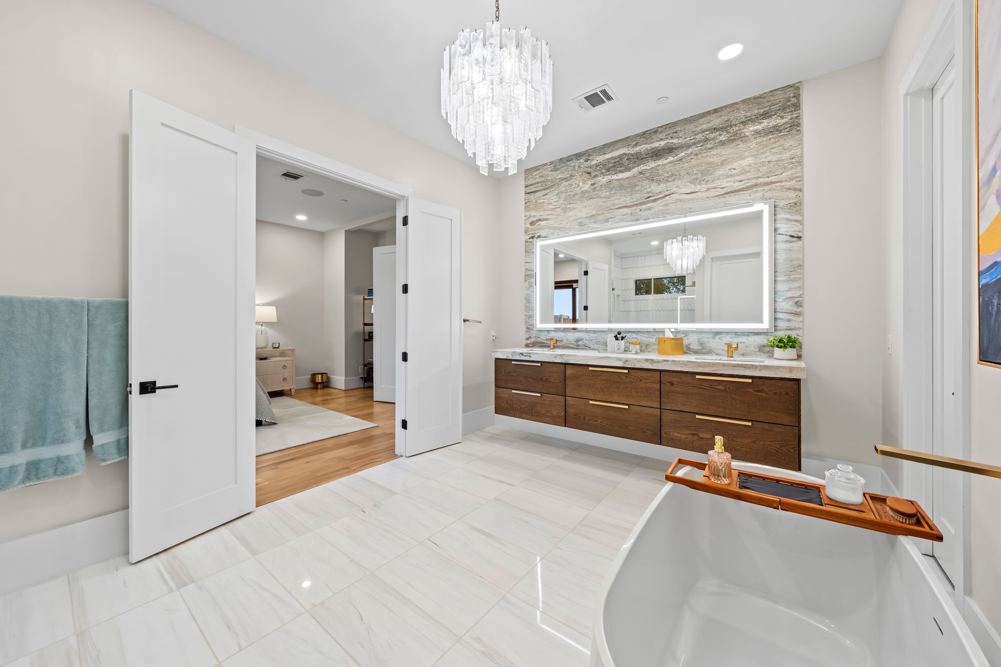  611 N Live Oak Street - 物件實景