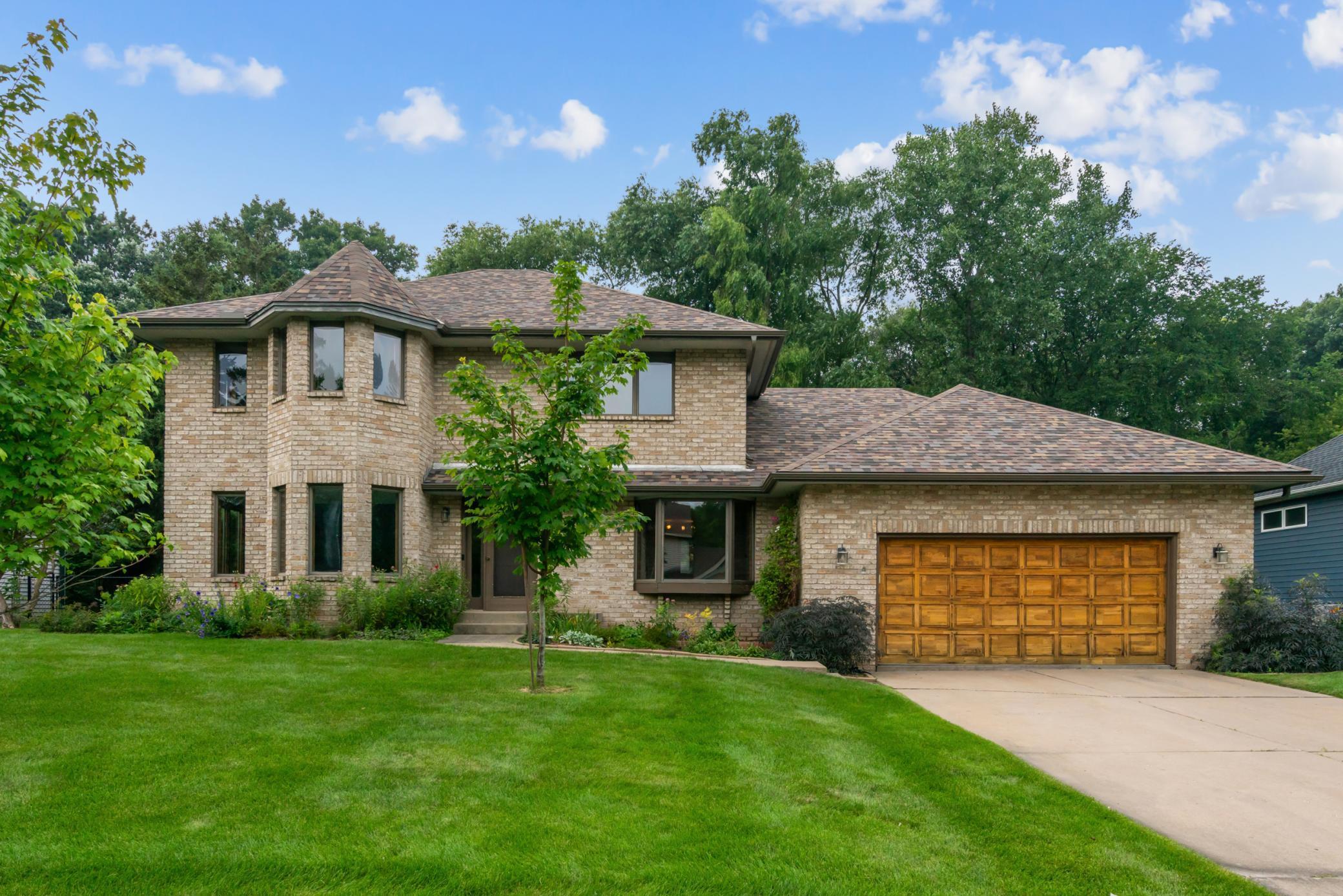 Vadnais Heights, Minnesota, 55127, United States, 3 Bedrooms Bedrooms, ,3 BathroomsBathrooms,Residential,For Sale,1912399