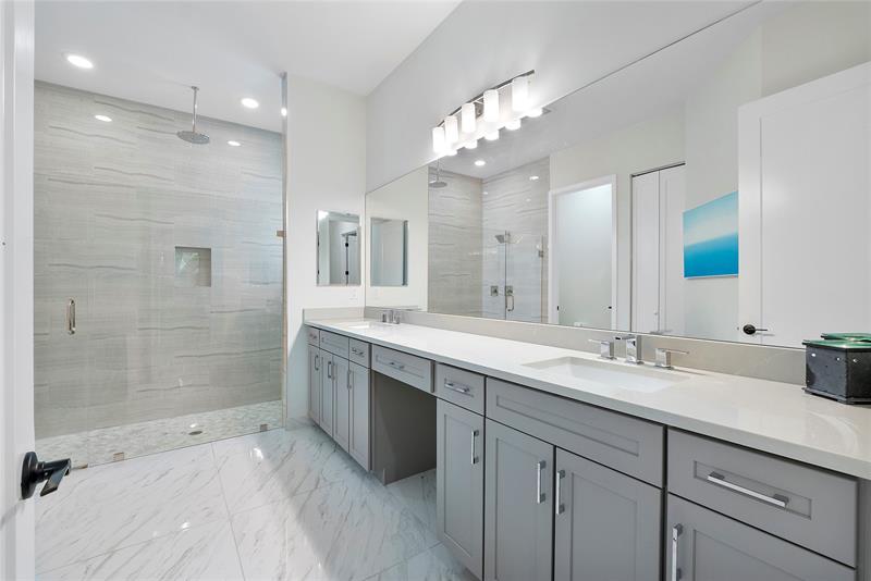 Lake Worth, Florida, 33463, United States, 3 Bedrooms Bedrooms, ,2 BathroomsBathrooms,Residential,For Sale,1925121